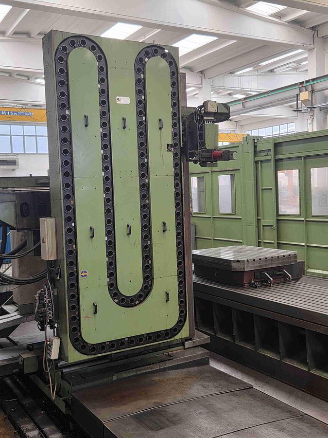 Usato FRESATRICE A MONTANTE MOBILE GUALDONI GOV 10000 CNC