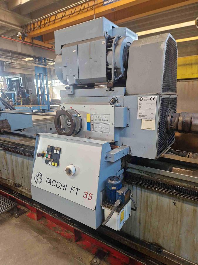 Usato FORATRICE PER FORI PROFONDI CON TAVOLA MOBILE TACCHI FT 35 CNC