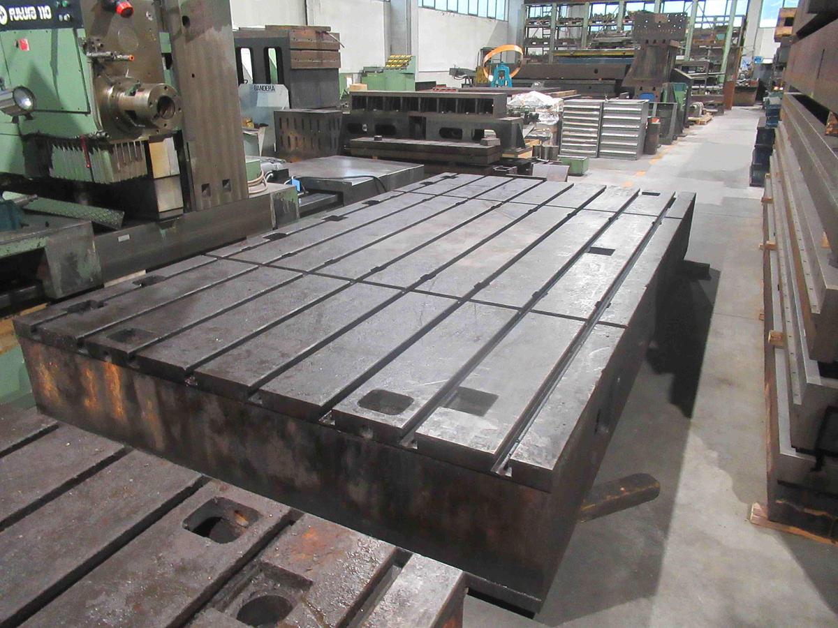 Usato PIANI IN GHISA SCANALATI - n. 4