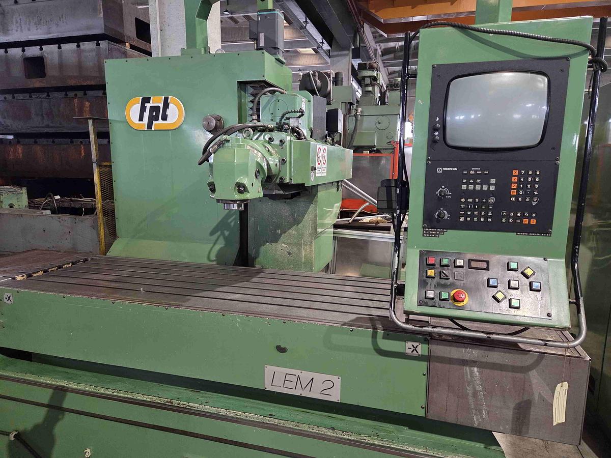 Usato FRESATRICE A BANCO FISSO FPT LEM 2 CNC