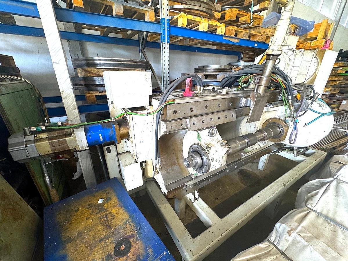 Usato DENTATRICE A CREATORE LIEBHERR L 3002 CNC