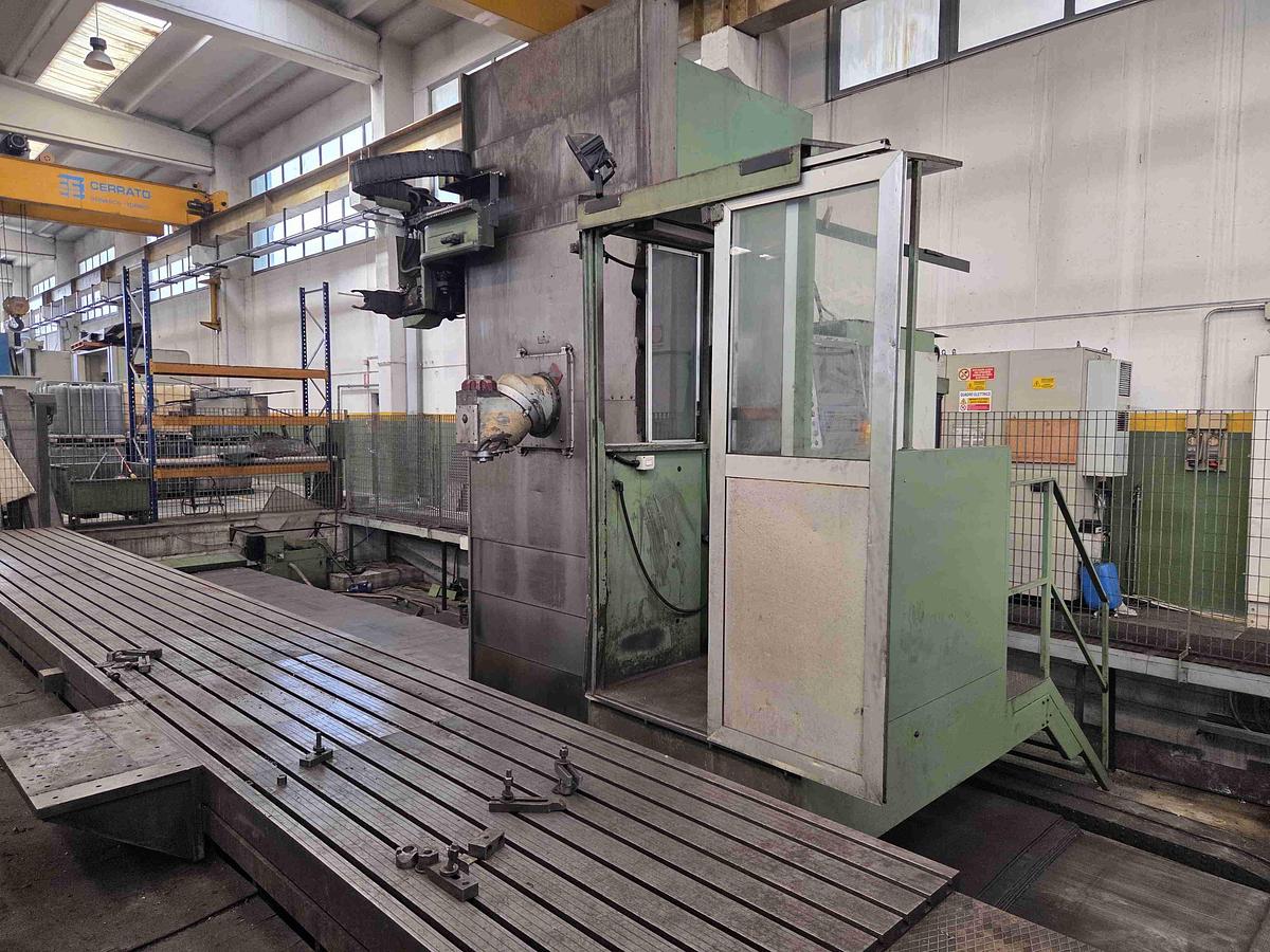 Usato FRESATRICE A MONTANTE MOBILE GUALDONI GOV 10000 CNC