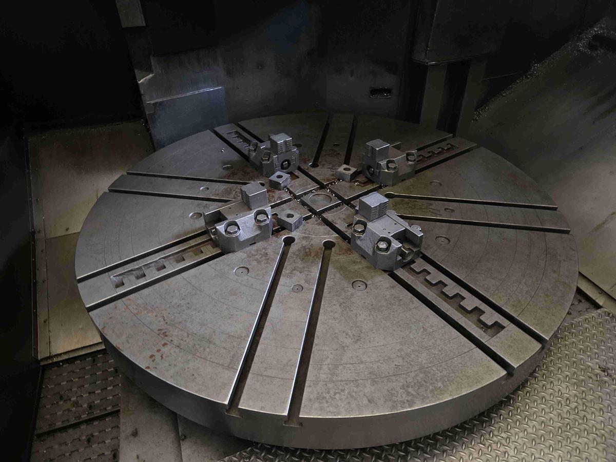 Usato TORNIO VERTICALE TOS MCSK 20 CNC