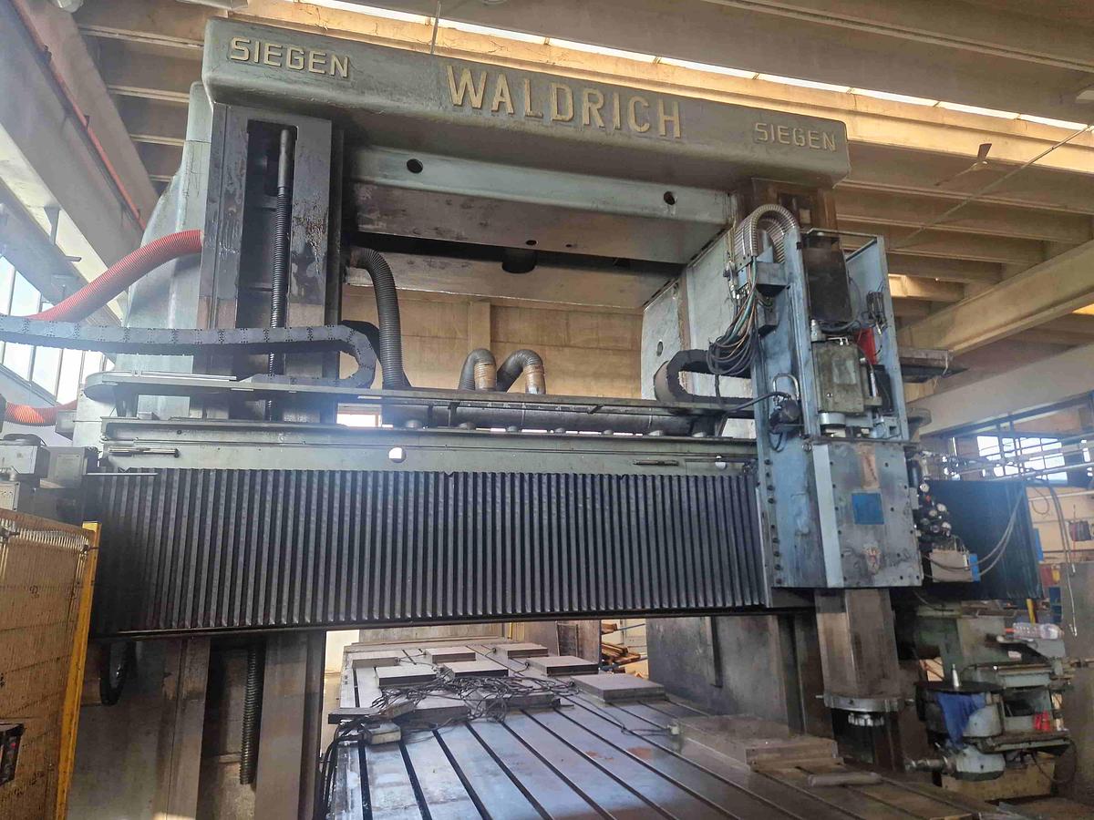 Usato FRESATRICE A PORTALE WALDRICH SIEGEN 10000 CNC
