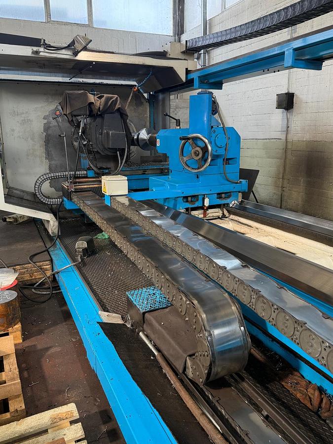 Usato TORNIO PARALLELO GIANA GFP 12 CNC - 610 x 4000