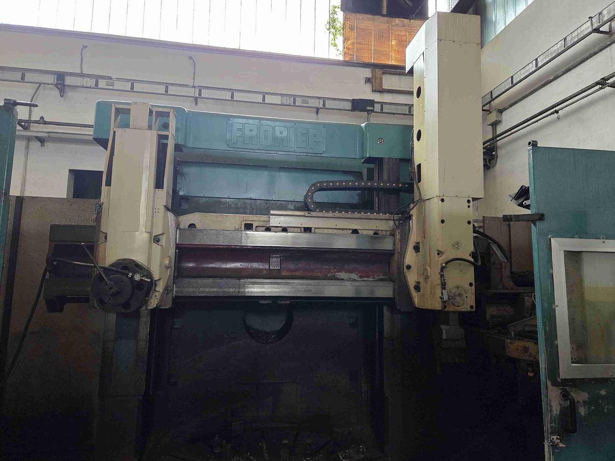 Usato TORNIO VERTICALE FRORIEP KZ 250 CNC