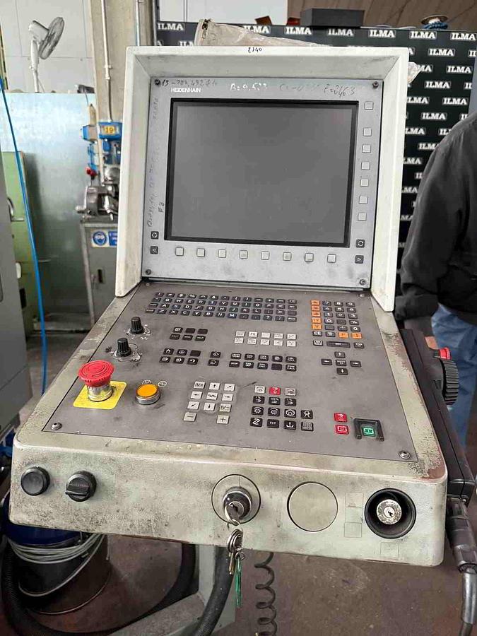Usato FRESATRICE VERTICALE DECKEL MAHO DMU 50 T CNC