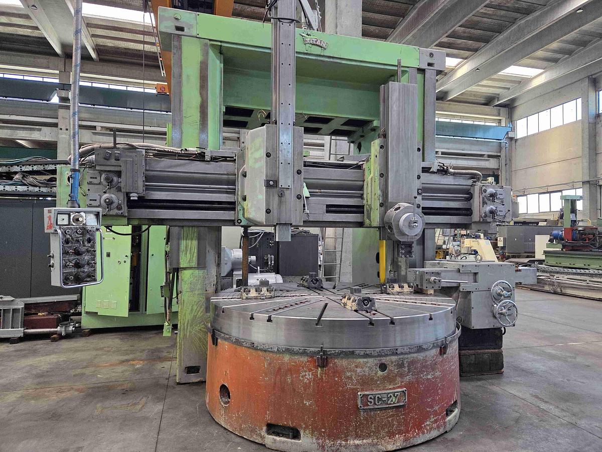 Usato TORNIO VERTICALE TITAN SC 27