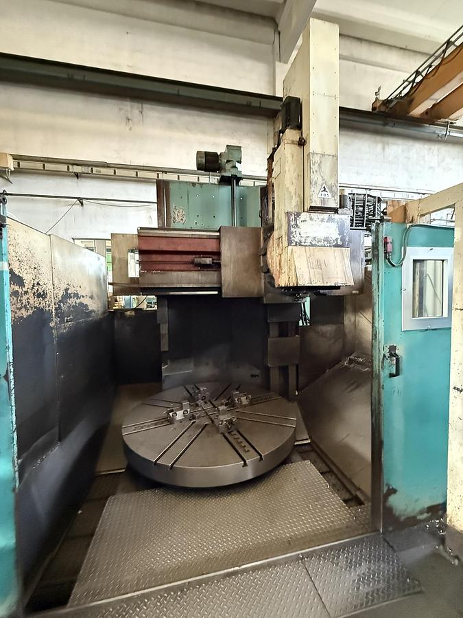 Usato TORNIO VERTICALE TOS MCSK 20 CNC