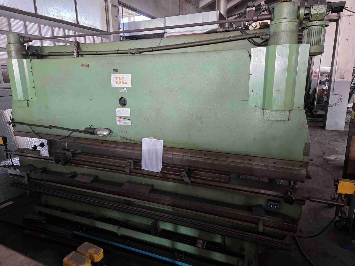 Usato PRESSA PIEGATRICE OLEODINAMICA BL YHD 3050 T 40