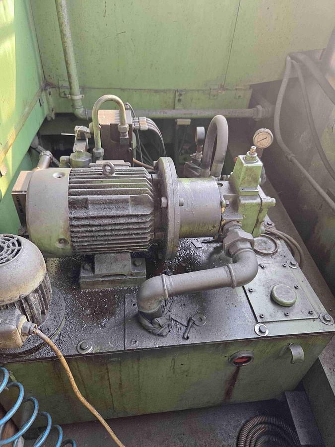 Usato RETTIFICA PER ESTERNI KIKINDA AFE 400 x 4000