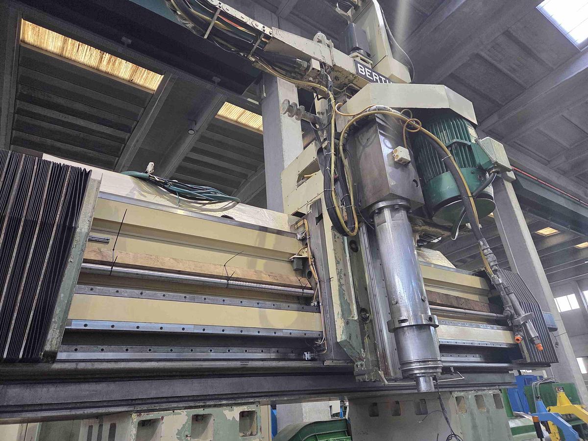 Usato RETTIFICA VERTICALE A TAVOLA GIREVOLE BERTHIEZ ROP C 125 N CNC