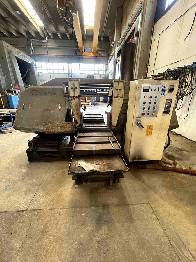 Usato SEGATRICE A NASTRO AUTOMATICA AMADA H 600