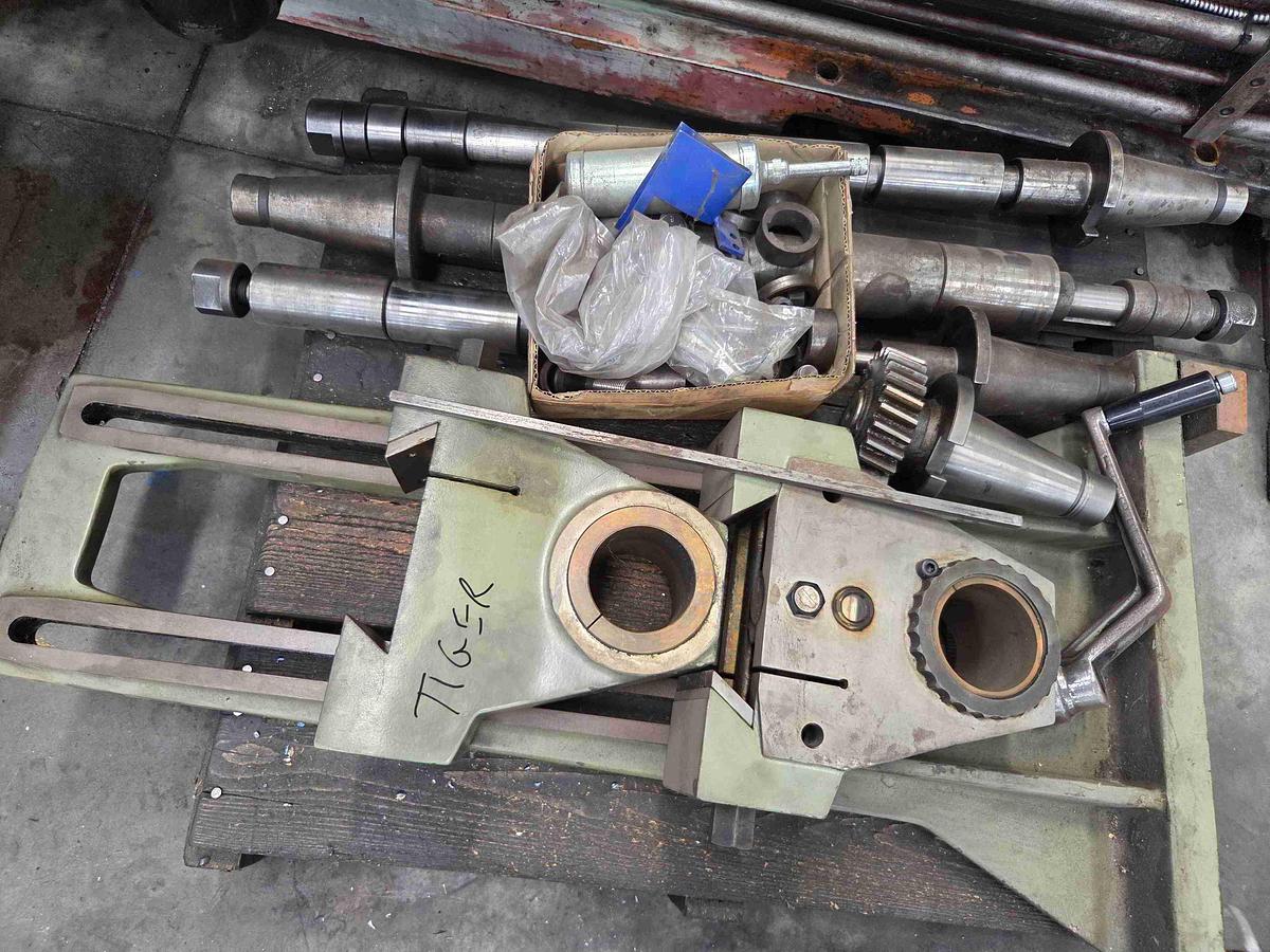 Usato FRESATRICE UNIVERSALE TIGER FU 140