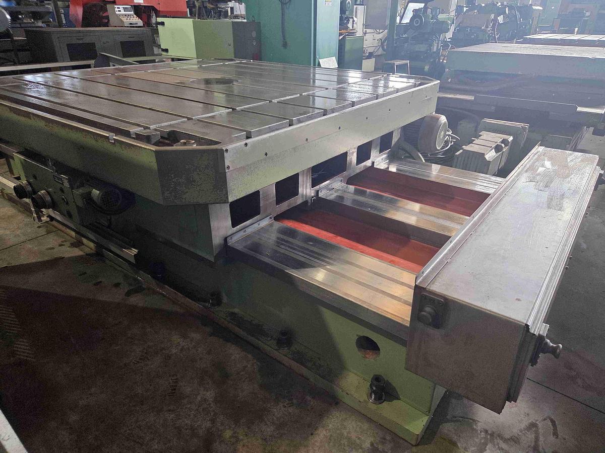 Usato TAVOLA ROTOTRASLANTE TOS ISO 16