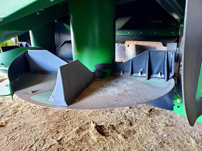 Used ** Hillco Sidehill ** 2019 John Deere S780 Combine w/ 670 hrs