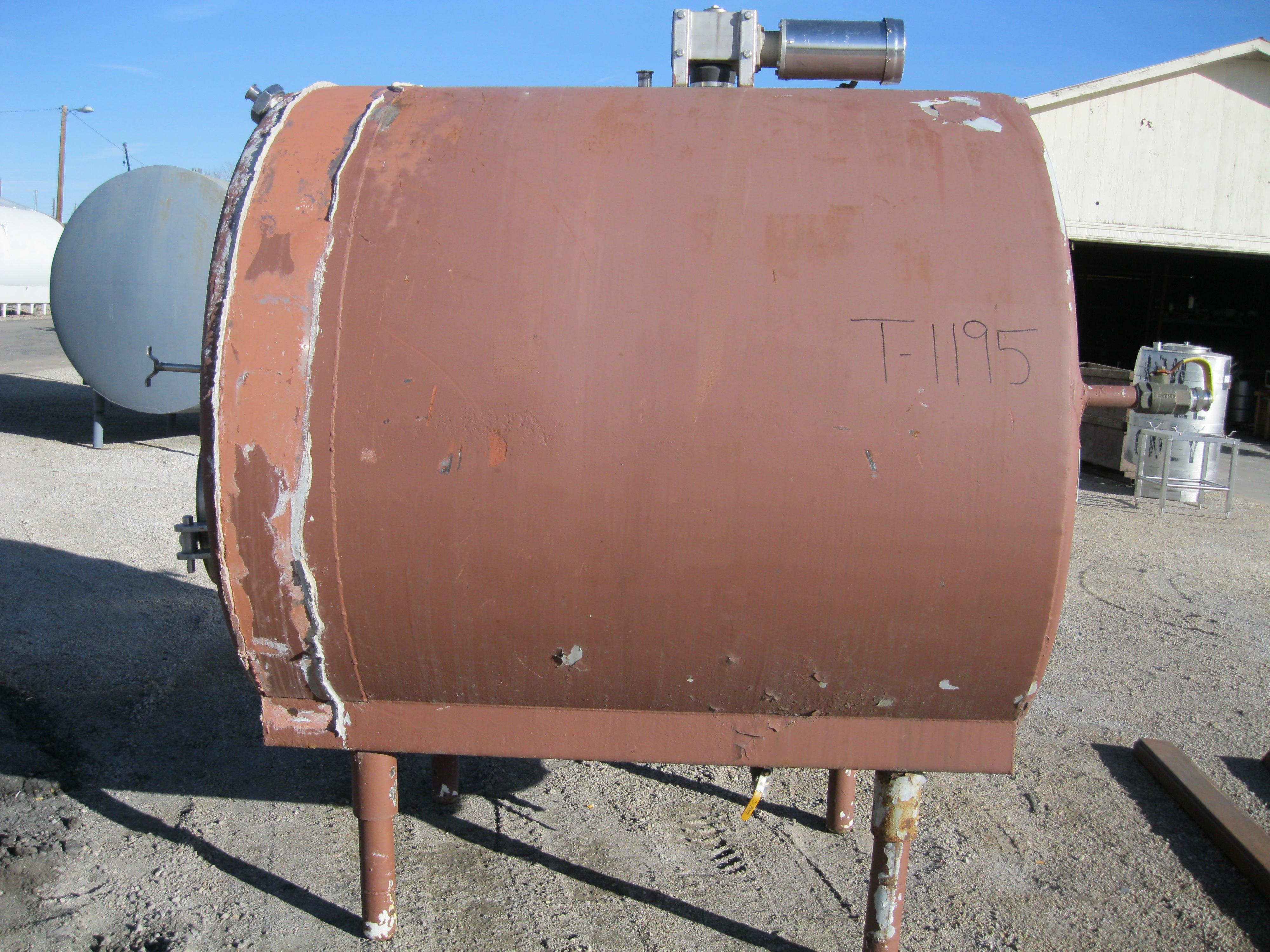 Usado 1000 GALLON STORAGE TANK.  CE HOWARD MODEL 1132-A SERIAL 6178-1