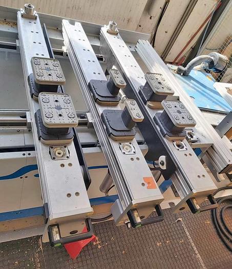 Used 2004 WEEKE CNC machine center Weeke Venture 3- 4 Axis