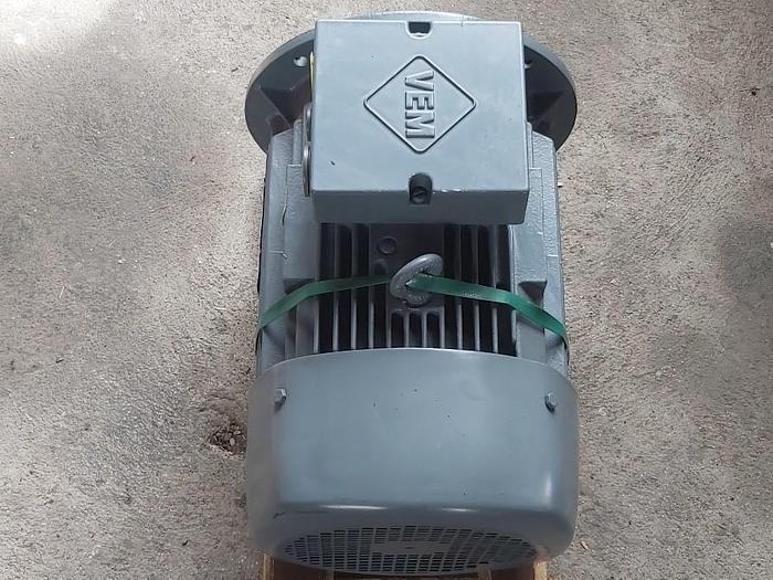Elektromotor mit Flansch, IE2-WE1R 132SX2 TPM HW, 7,5 KW, 2925 rpm, VEM, neu -65%