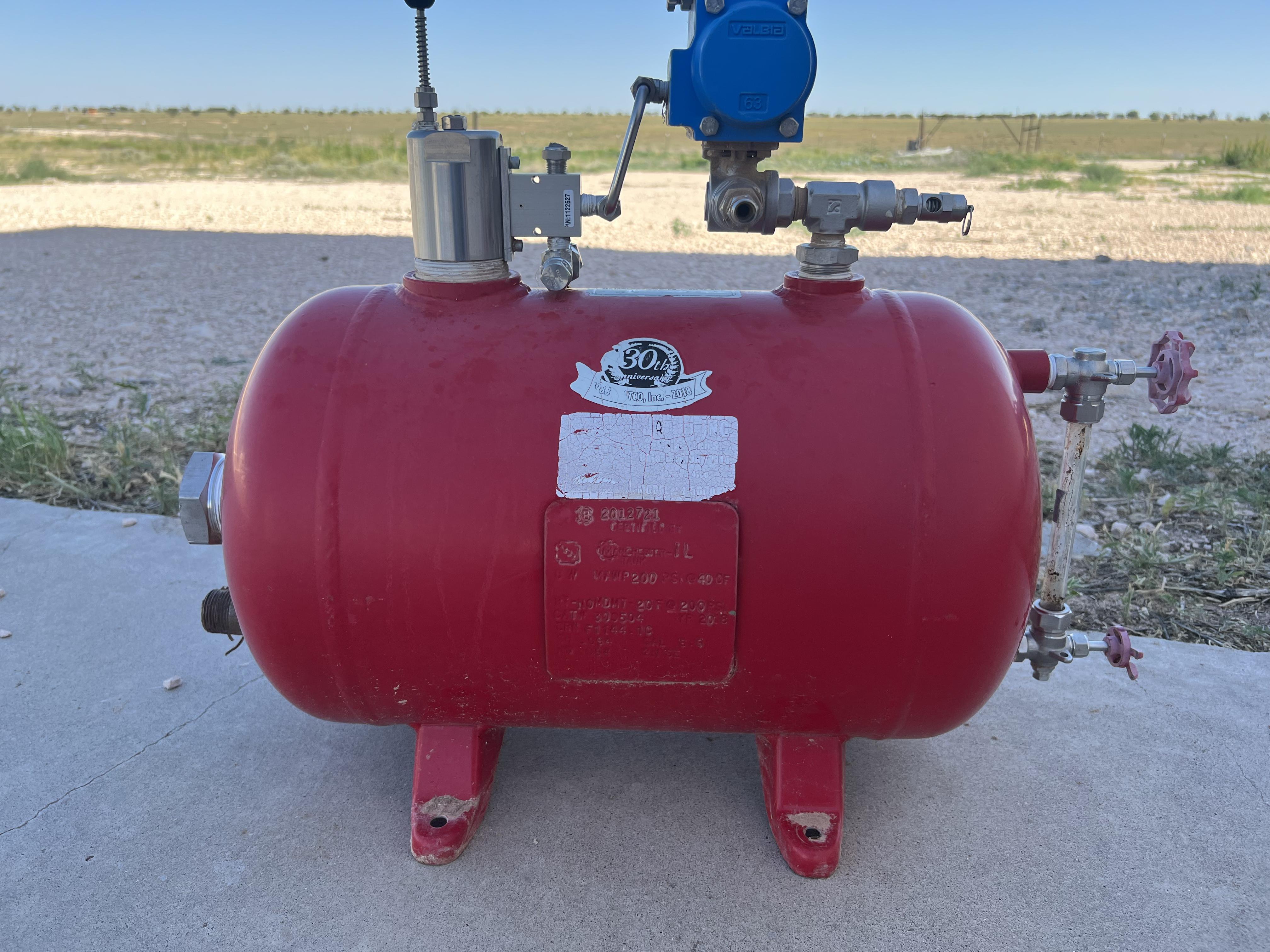 Used Blowcase, Horizontal, 8.9 gal, 200#
