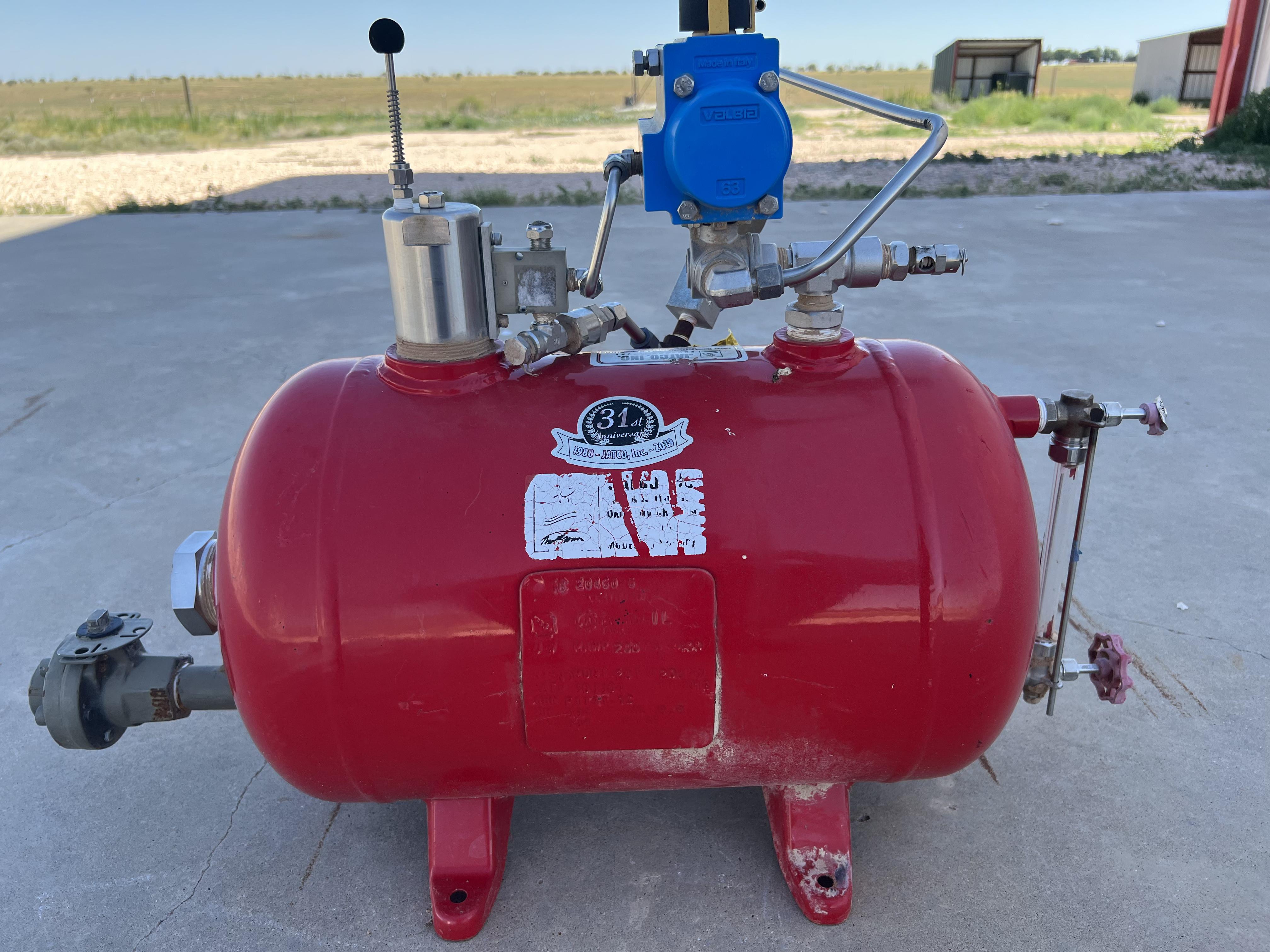 Used Blowcase, Horizontal, 8.9 gal, 200#