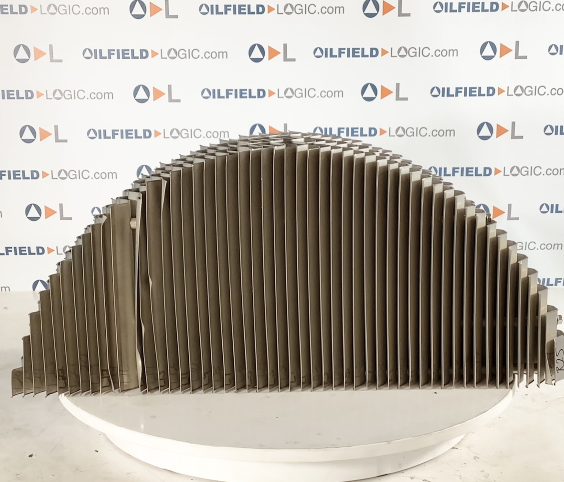 Vein Pack, Half Moon, 27"x11-3/4"x8"