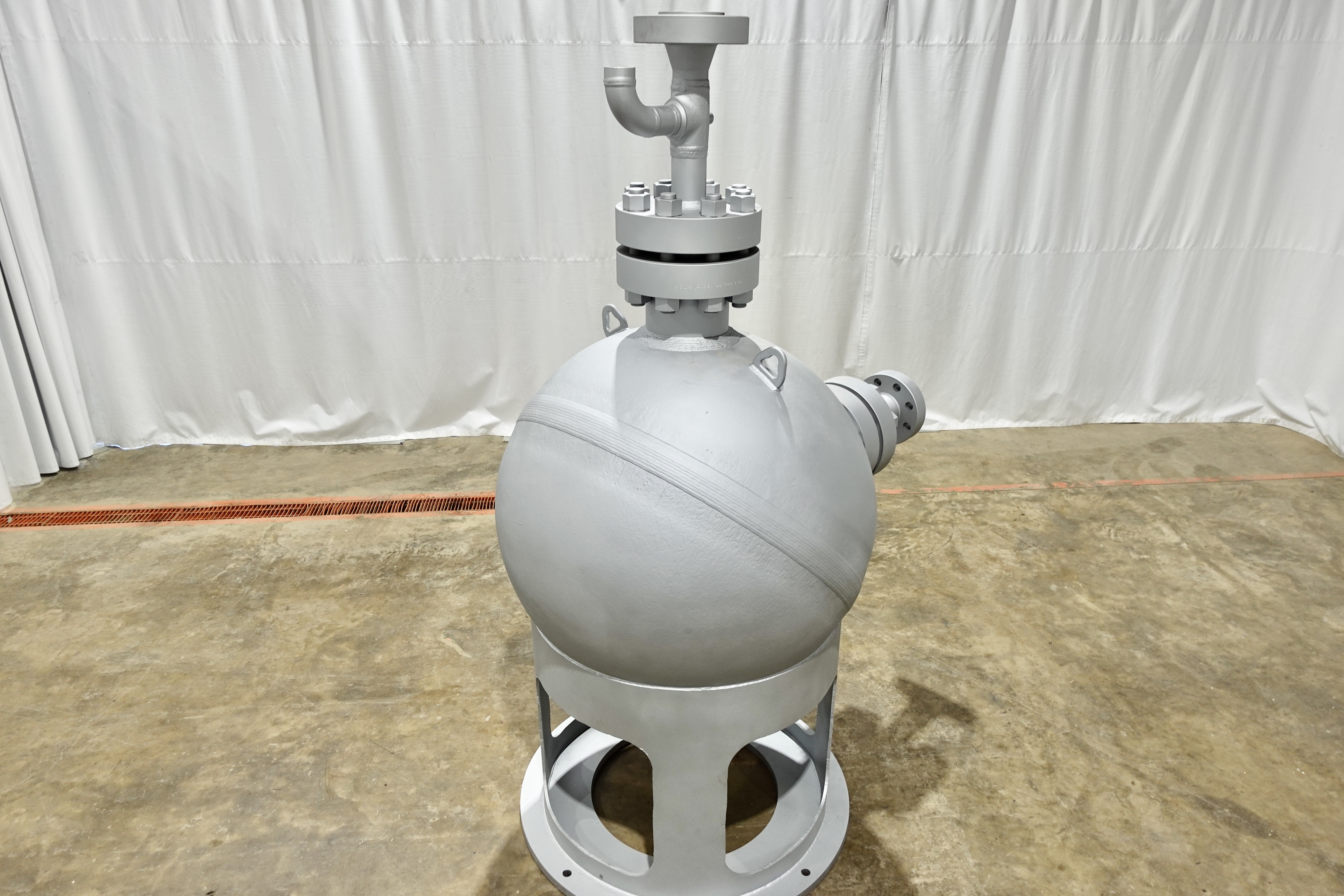 Used Sand Trap, Spherical, 48", 5000#