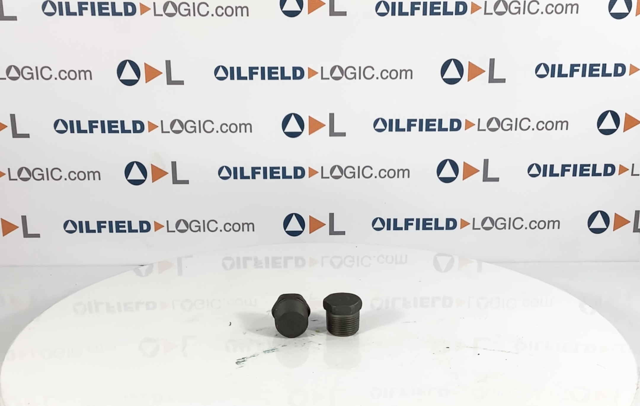 Plug, THD, 1", SA105