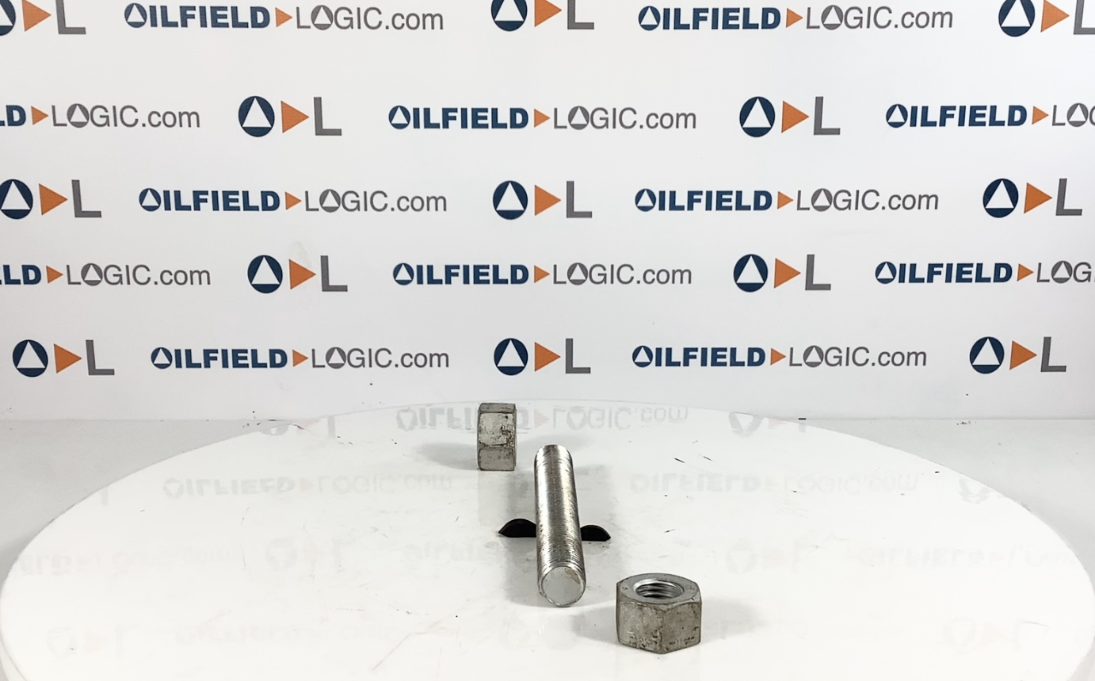 Stud, THD, 7/8"-9x8", B-7