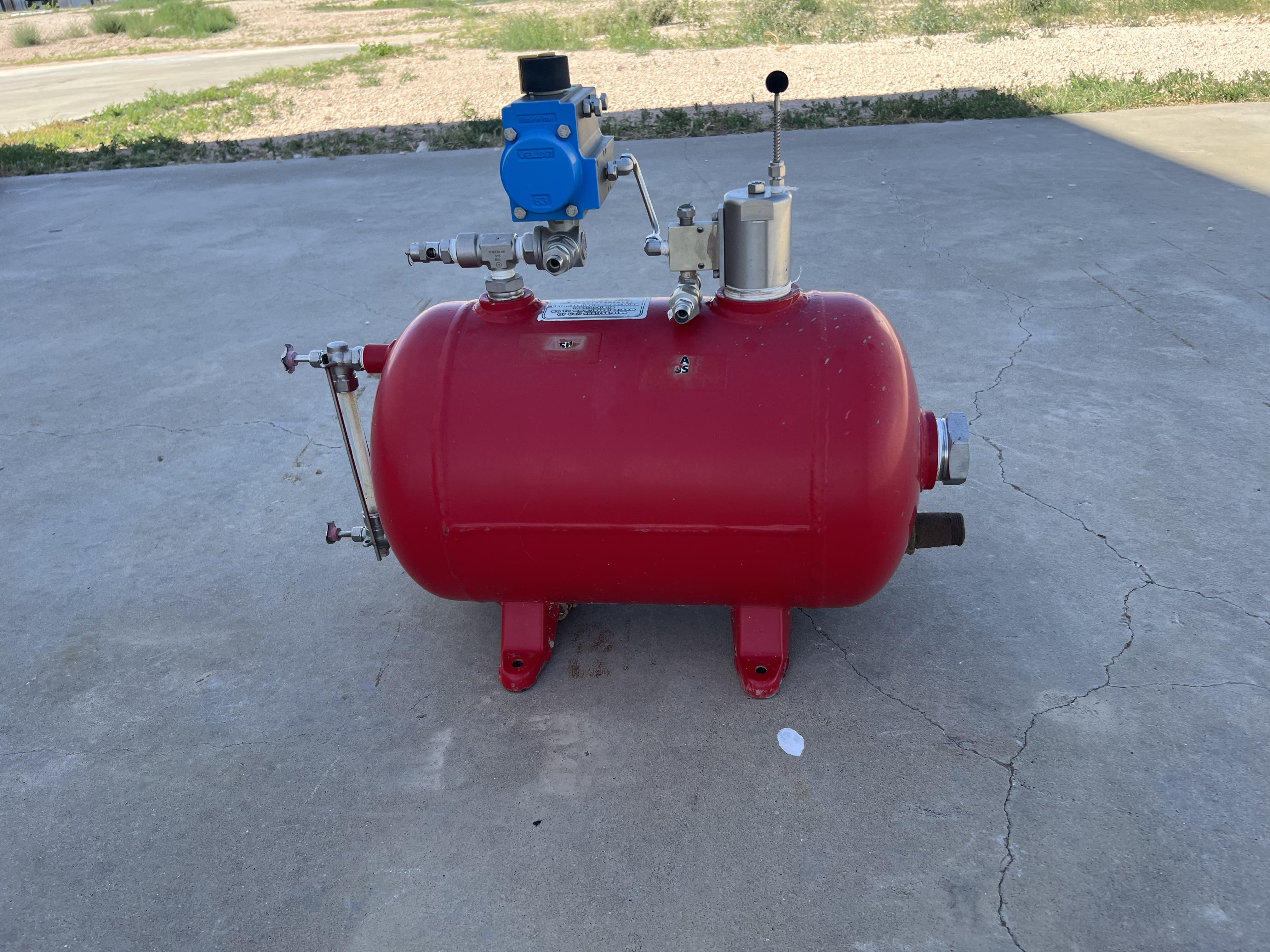 Used Blowcase, Horizontal, 8.9 gal, 200#