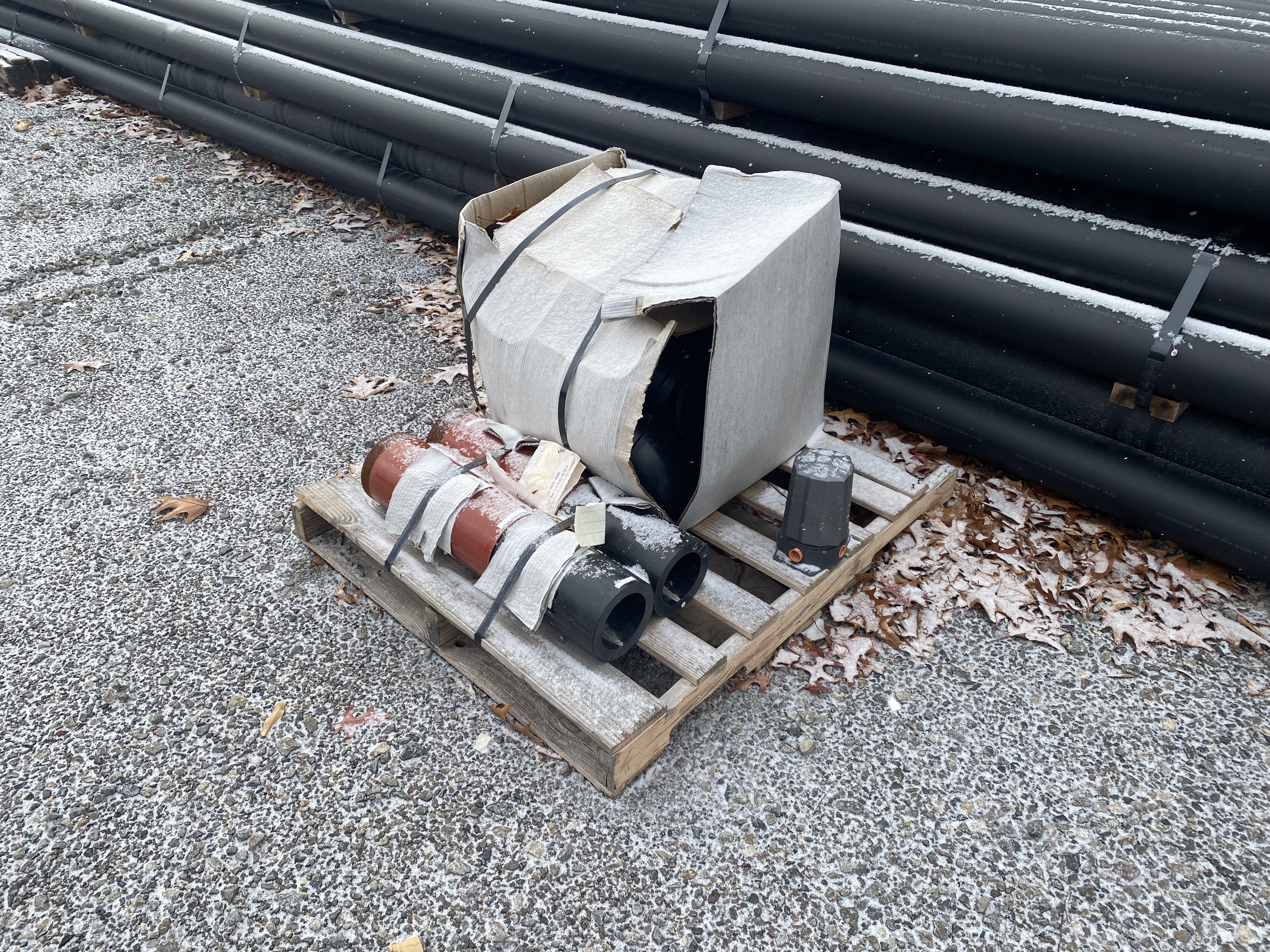 HDPE Pipe, IPS 6" DR 7, PE 4710, ASTM F 2619, API 15LE, 9,620'