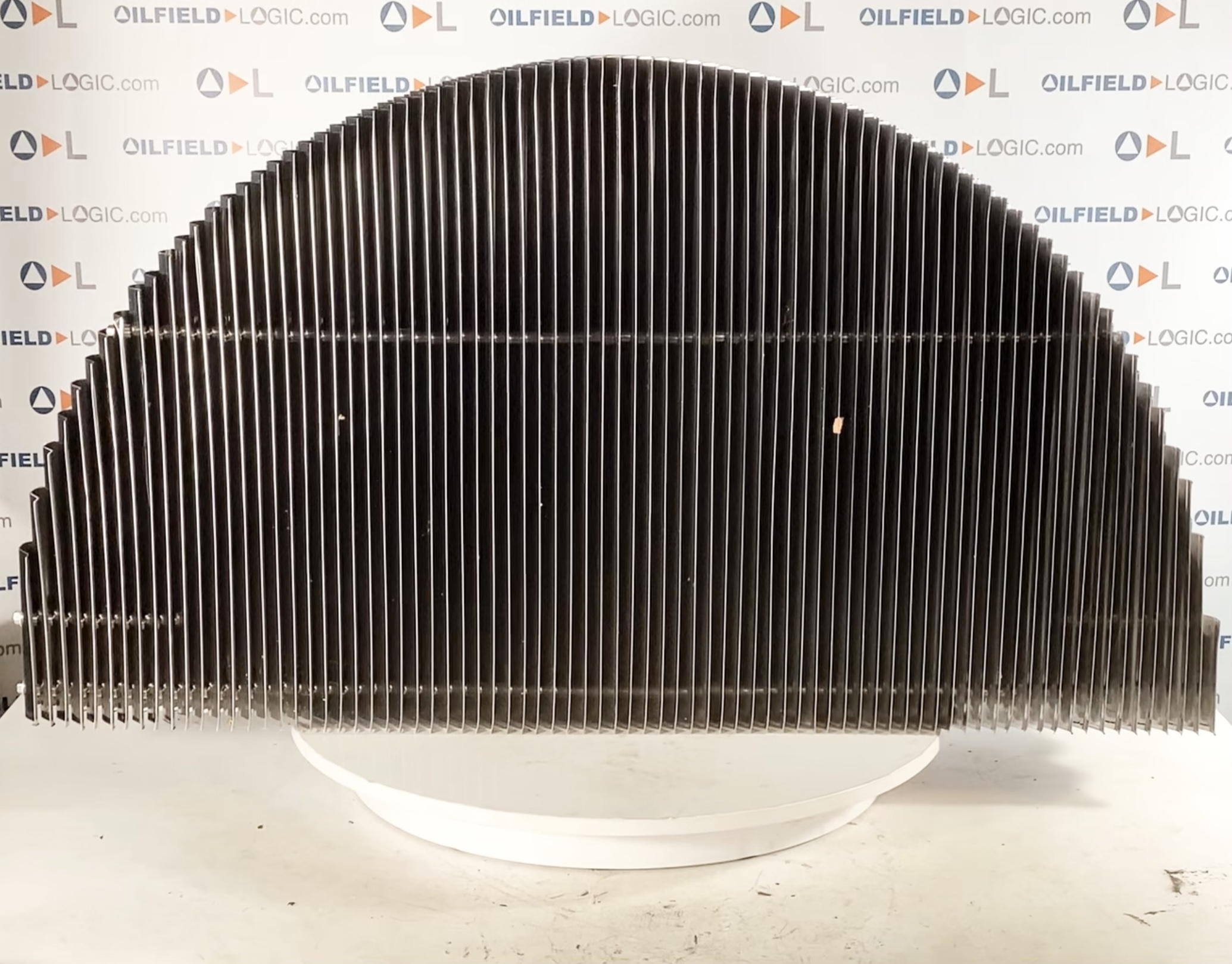 Vein Pack, Half Moon, 41"x22-3/4"x8"