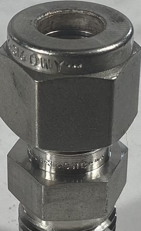 Fitting, Tube, Stainless Steel, Male, 3/8"x1/4", Tubing x MNPT