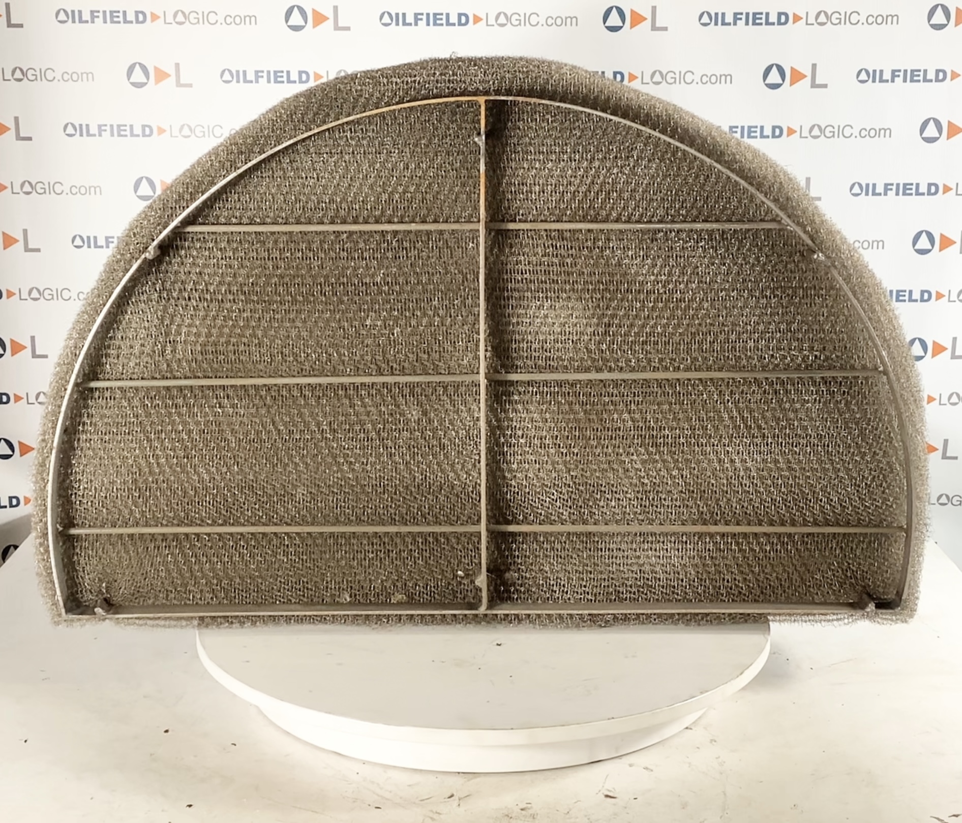 Mist Pad, Semi Circle, 33-3/4"x22-1/2"x6"