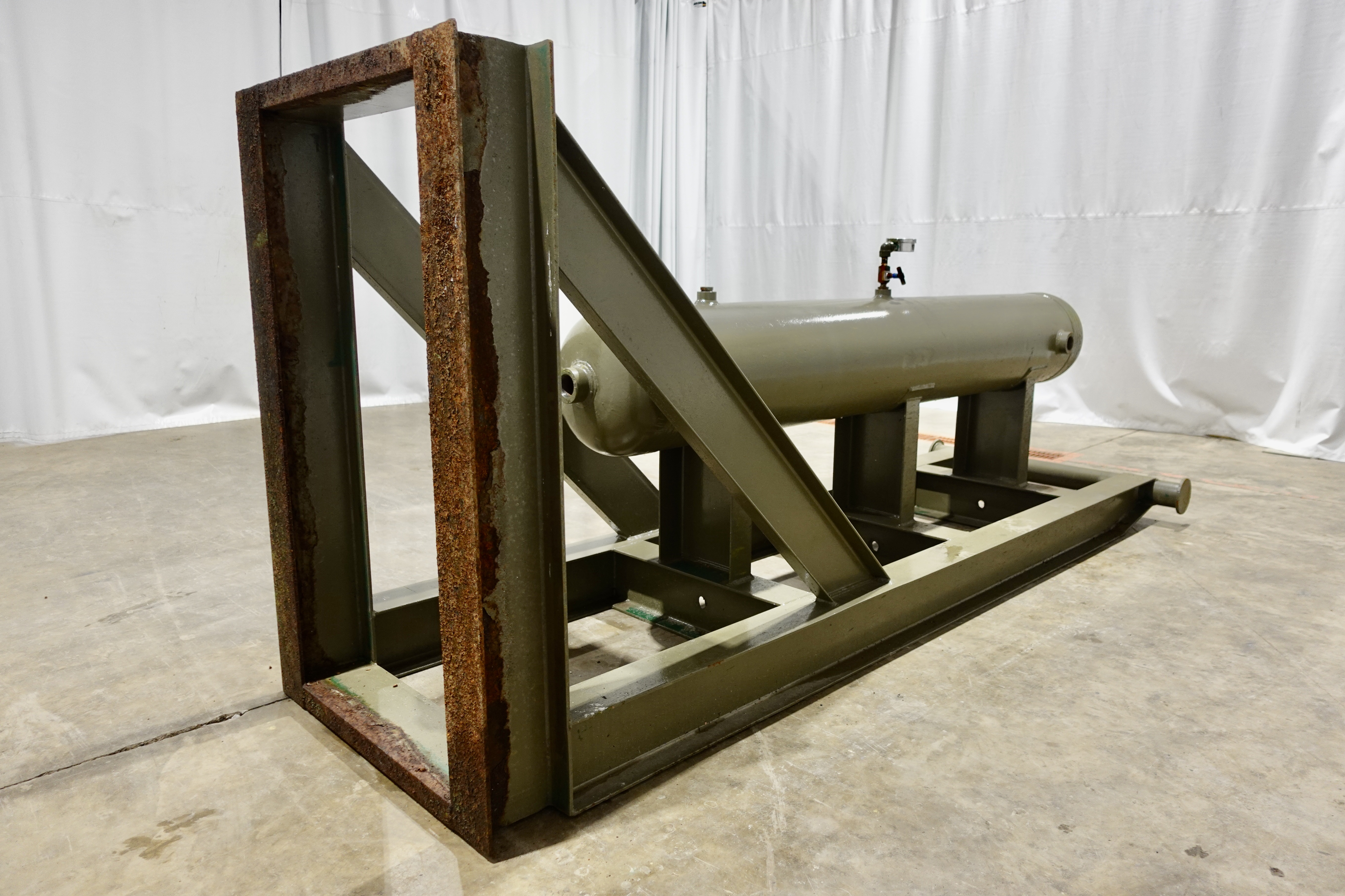 Used Sand Trap, Gravity, 16"x8', 3000#