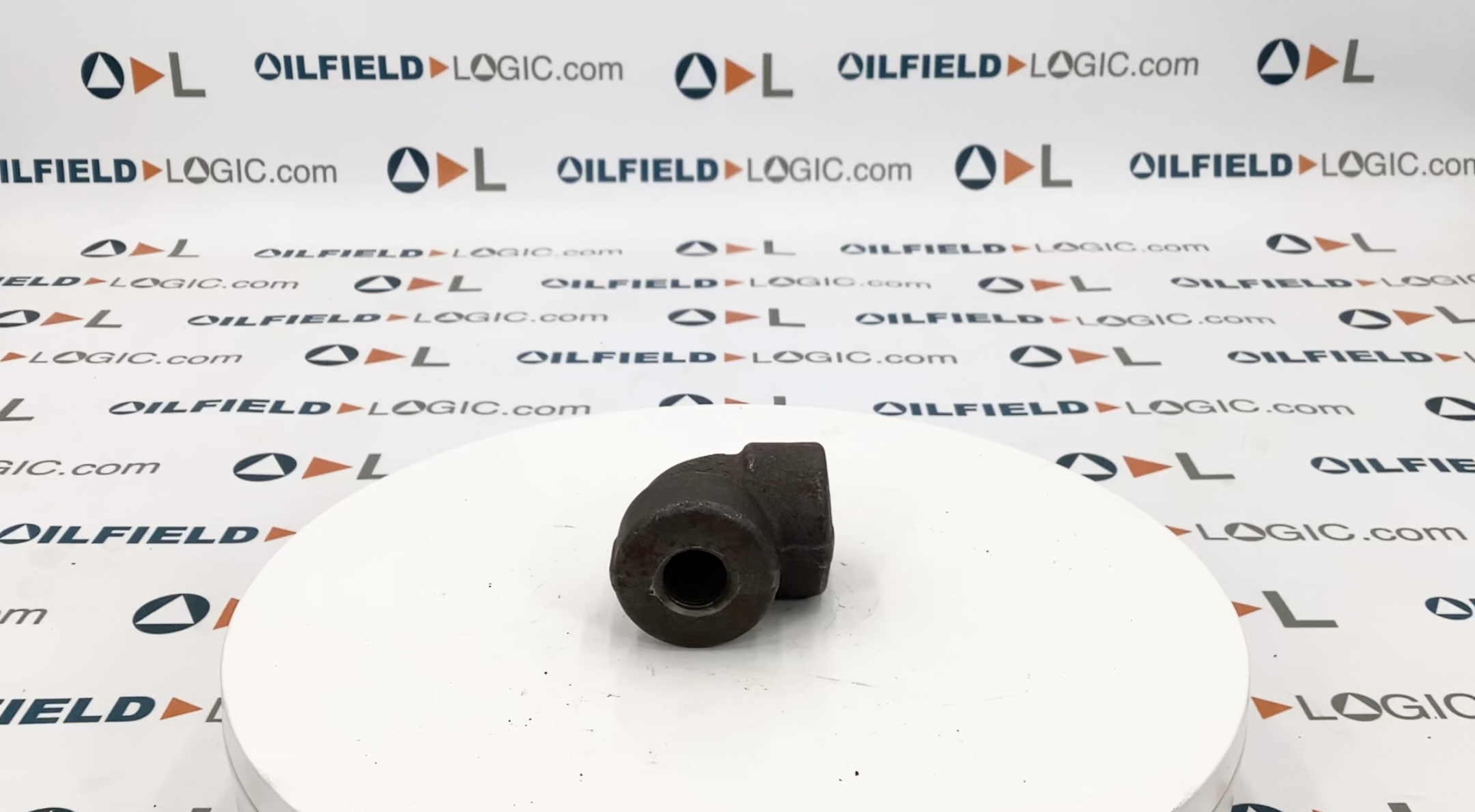 Elbow, THD, 1/2", FNPT, 6M, SA105