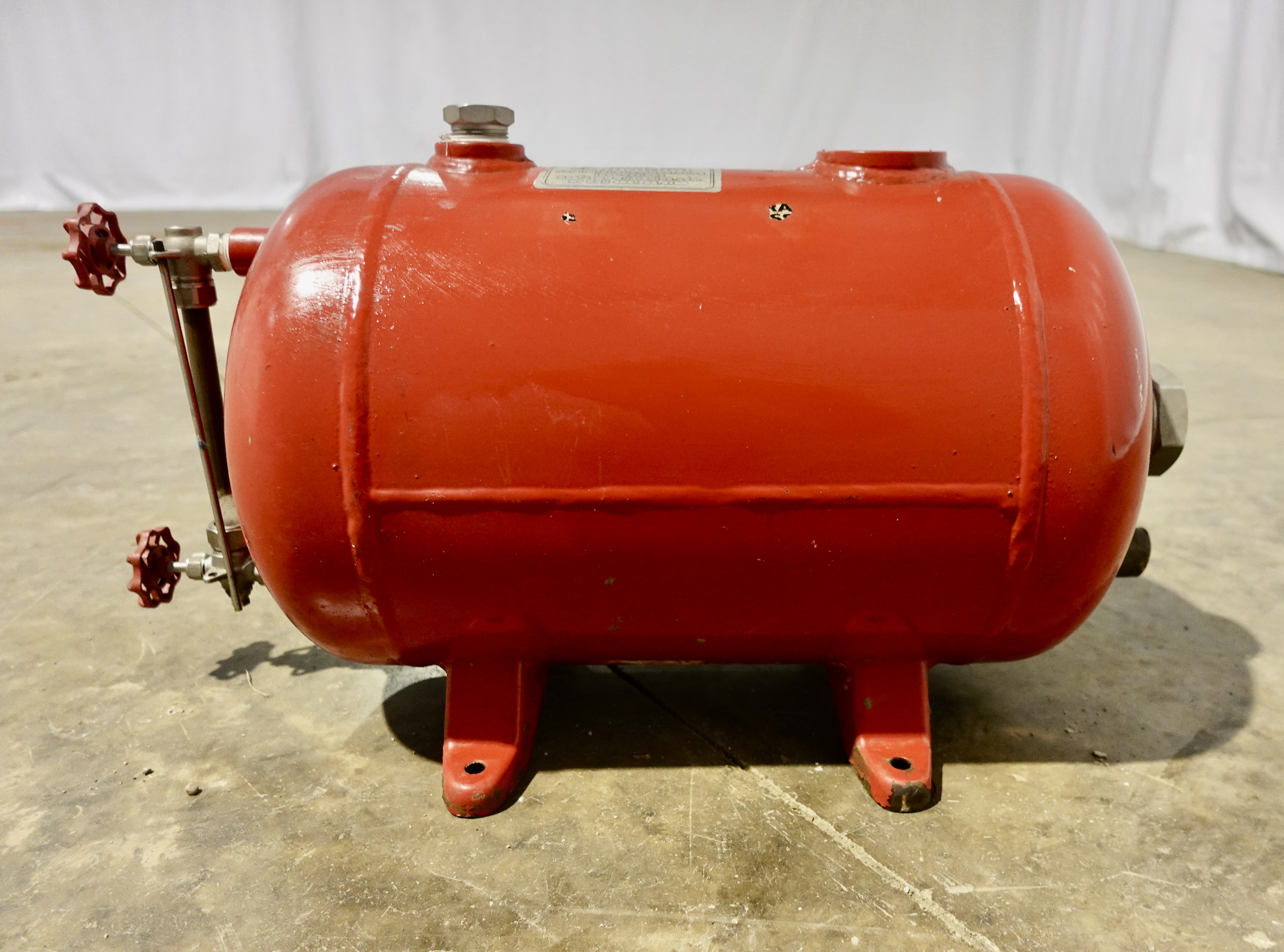 Used Blowcase, Horizontal, 8.9 gal, 200#