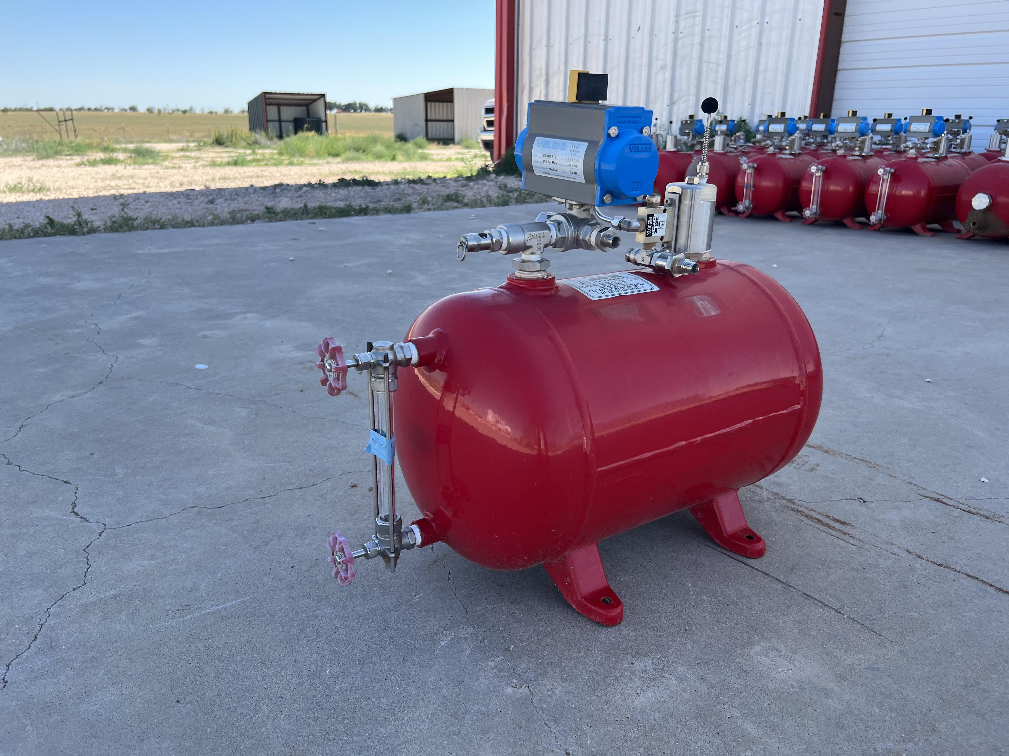 Used Blowcase, Horizontal, 8.9 gal, 200#