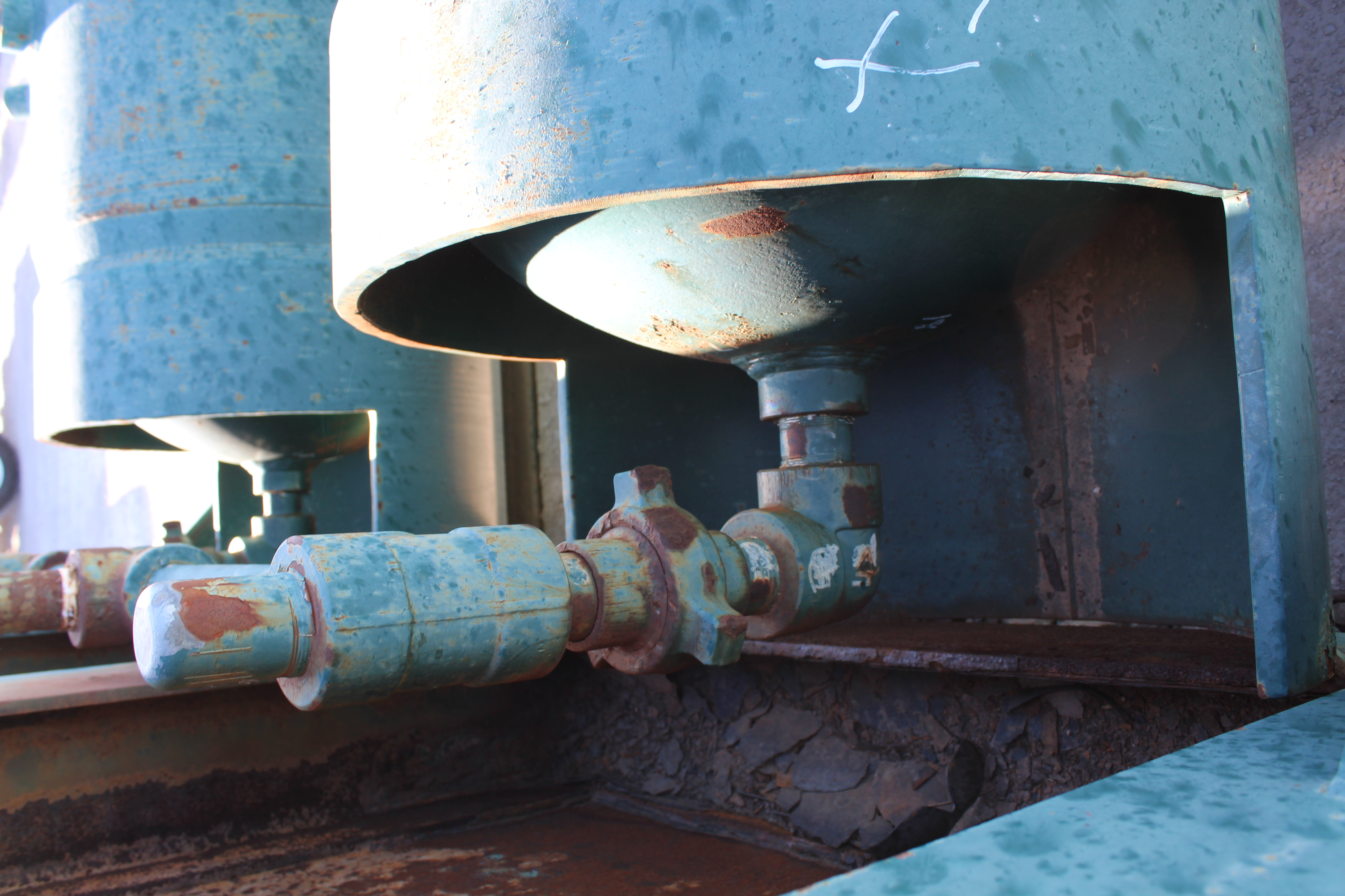 Used Sand Trap, Double, Gravity, 30"x8', 3000#