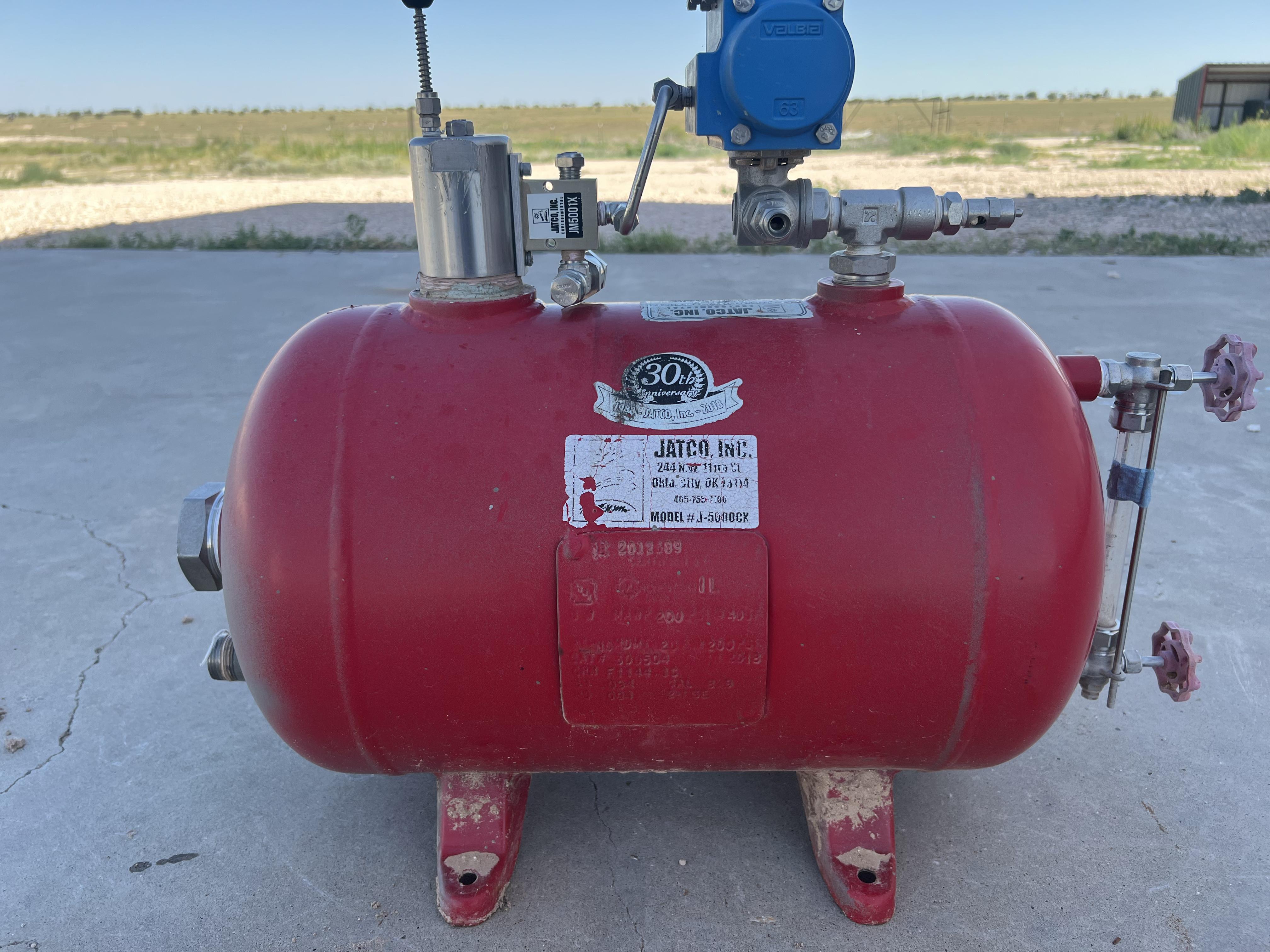 Used Blowcase, Horizontal, 8.9 gal, 200#