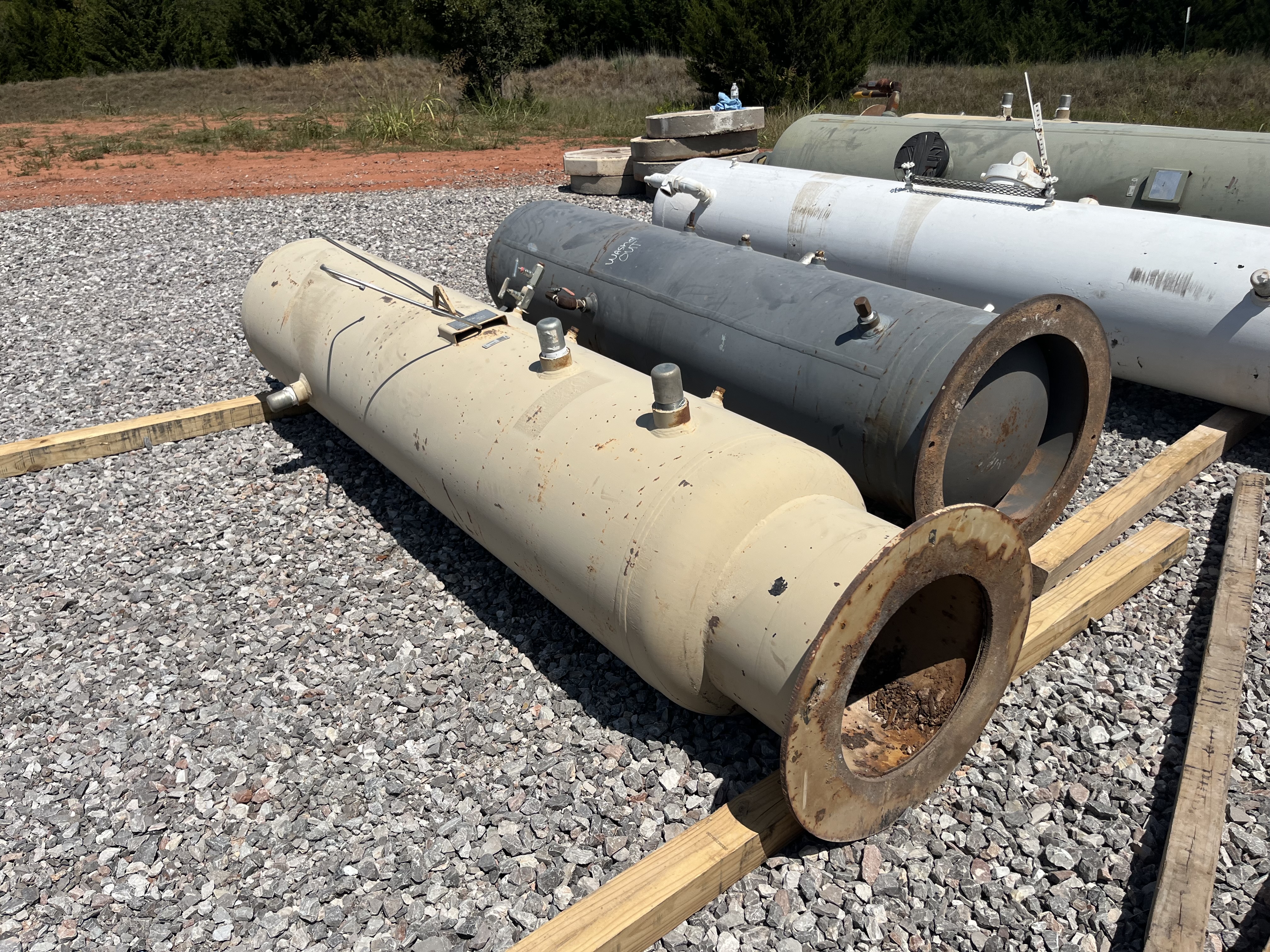 Used Separator, Vertical, 2P, 24"x8', 1440#