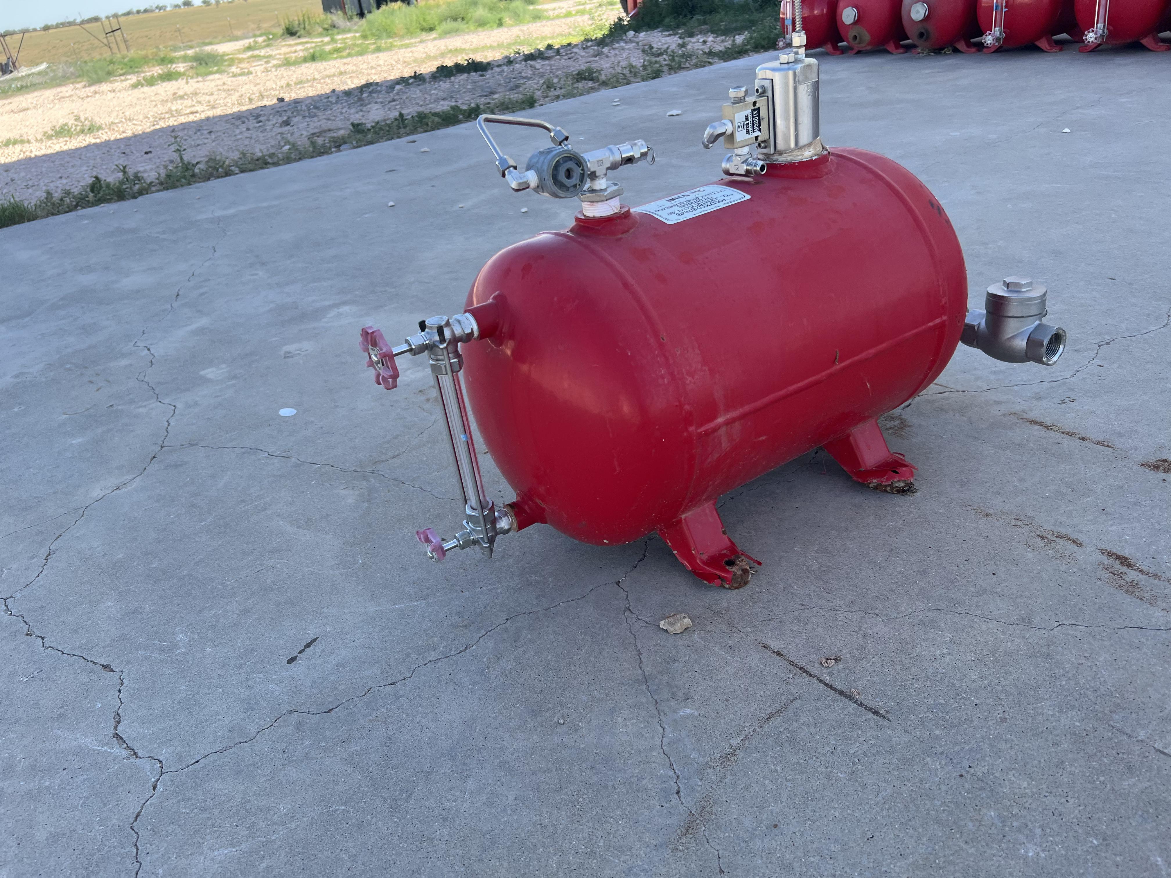 Blowcase, Horizontal, 8.9 gal, 200#