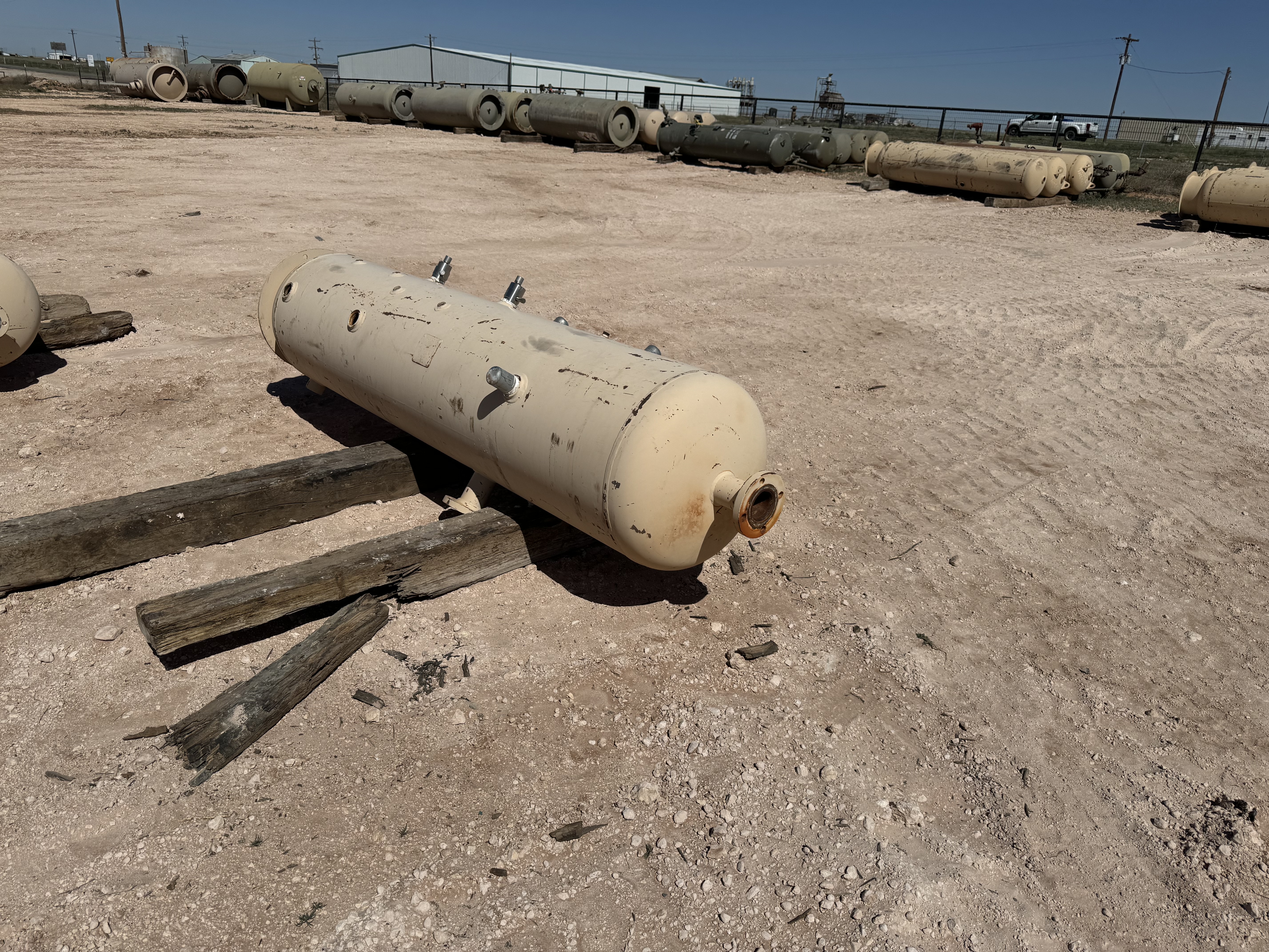 Used Separator, Vertical, 2P, 24"x7'6", 250#