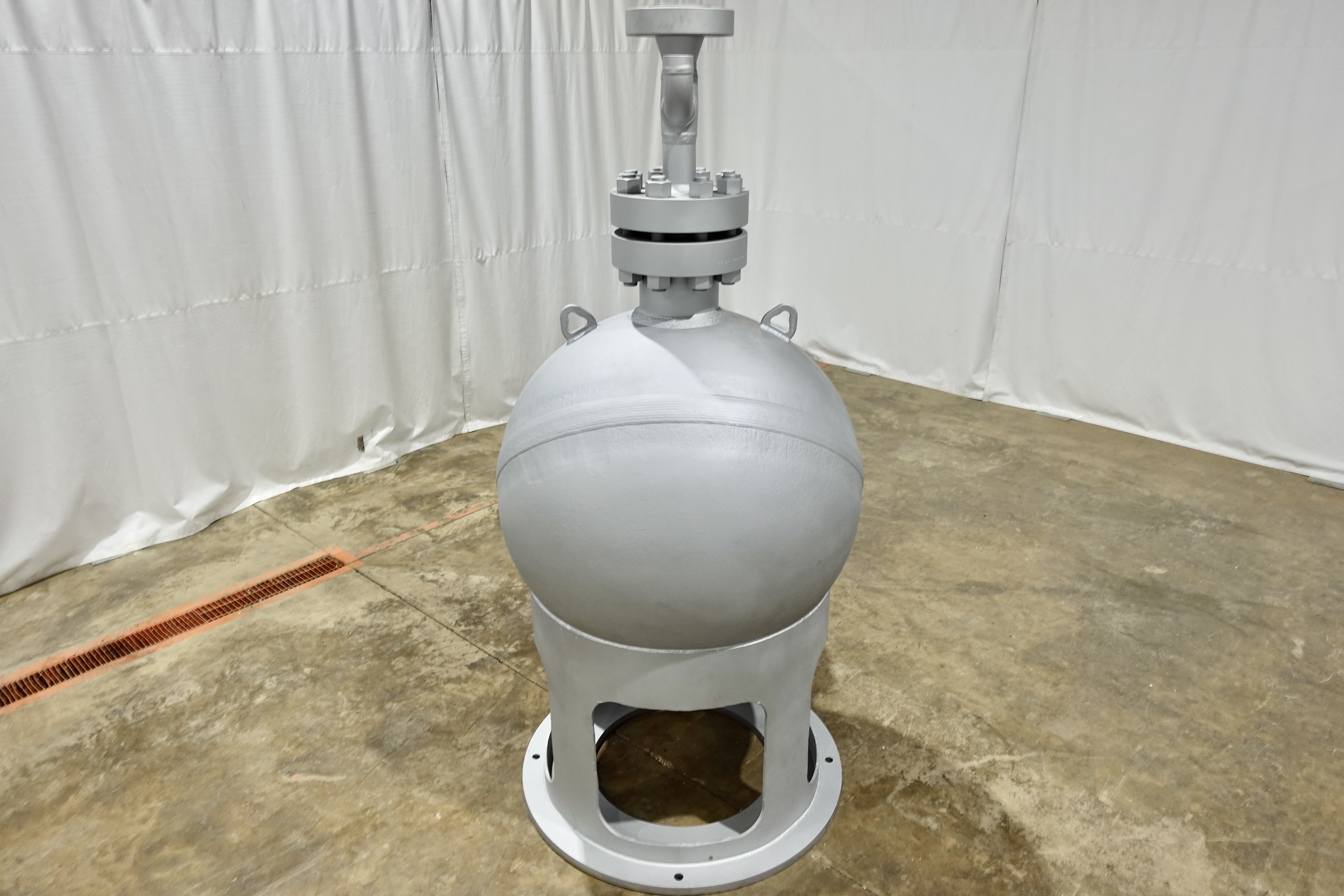 Used Sand Trap, Spherical, 48", 5000#