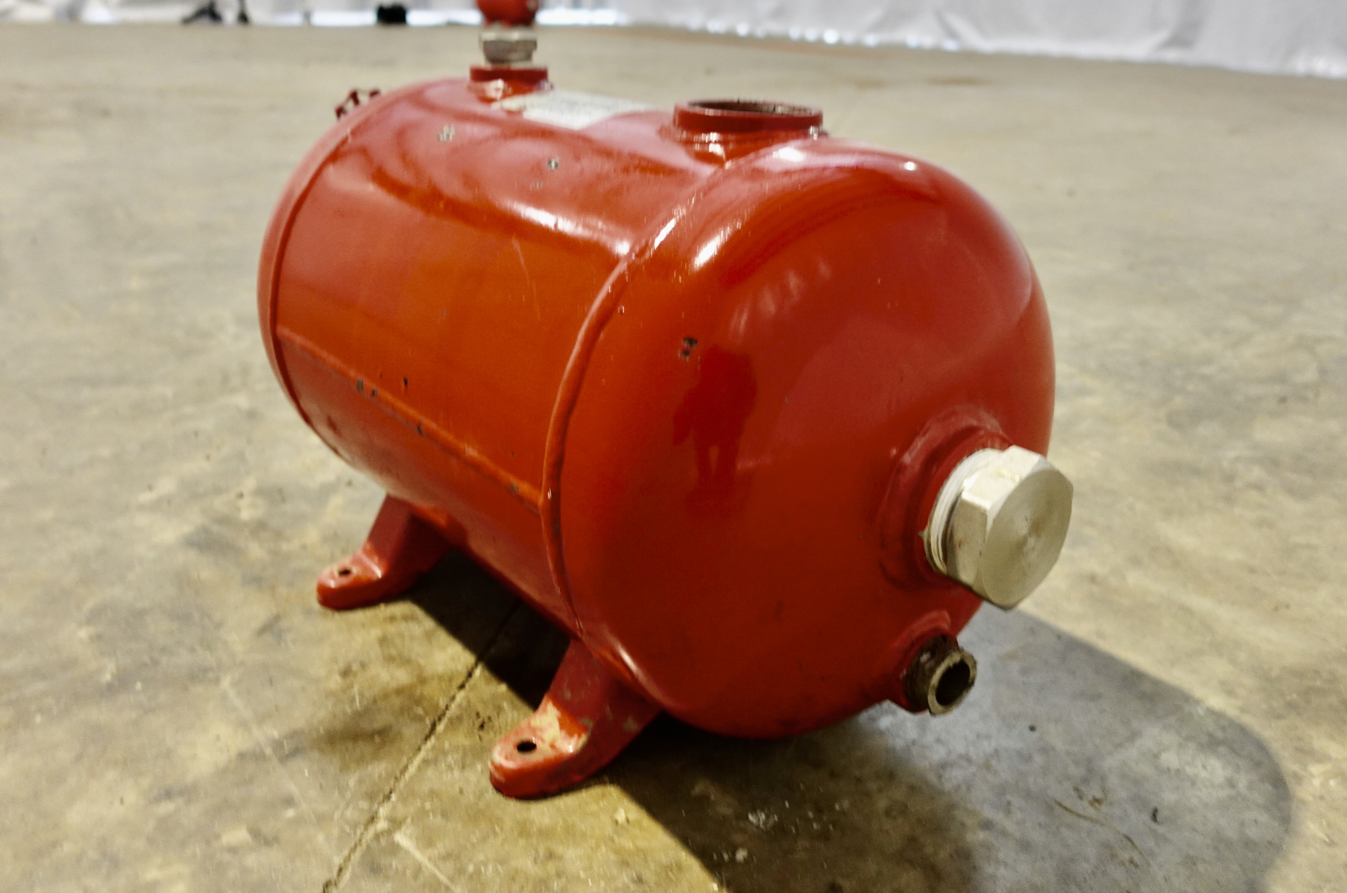 Used Blowcase, Horizontal, 8.9 gal, 200#