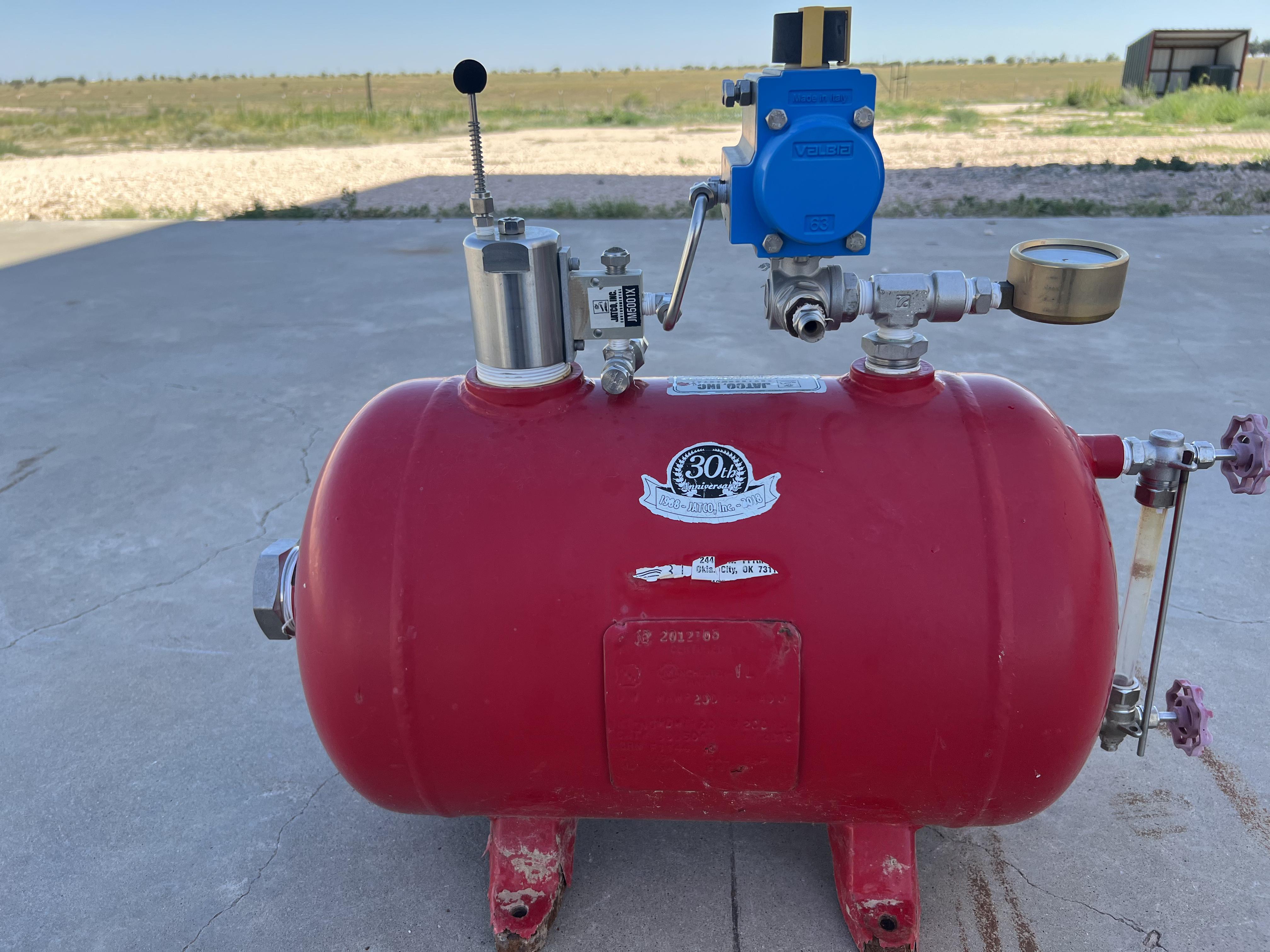 Used Blowcase, Horizontal, 8.9 gal, 200#