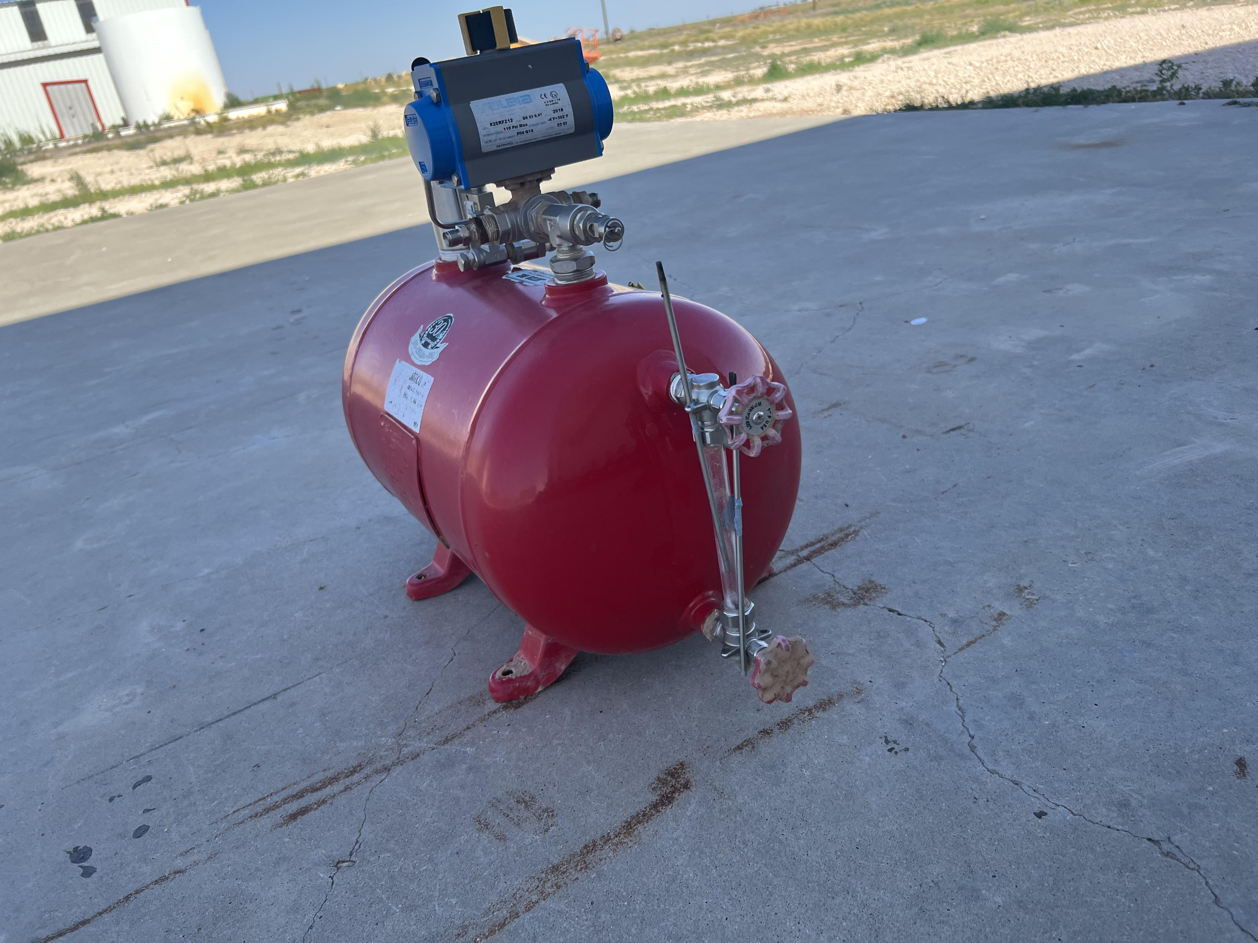 Used Blowcase, Horizontal, 8.9 gal, 200#