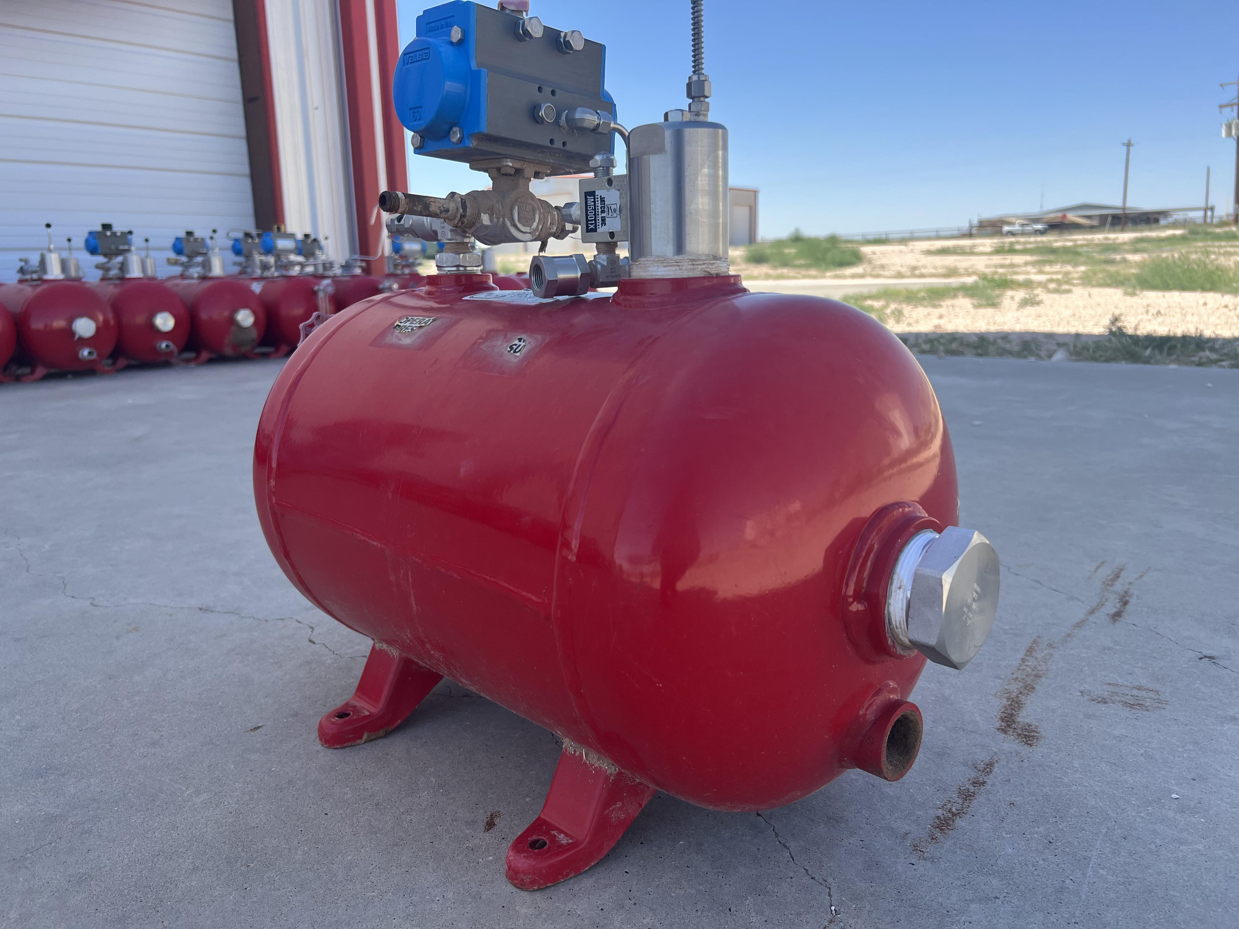 Used Blowcase, Horizontal, 8.9 gal, 200#