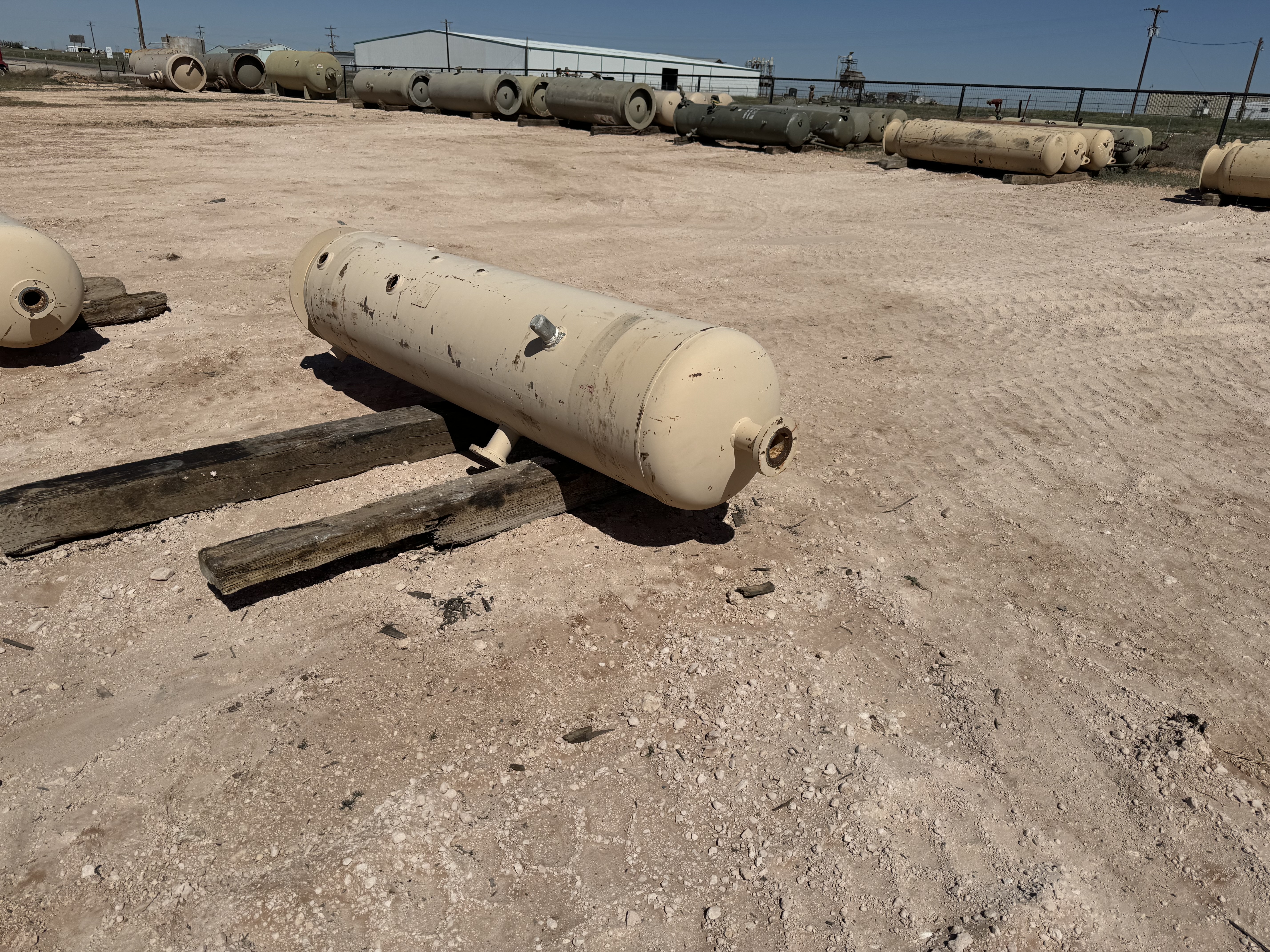 Used Separator, Vertical, 2P, 24"x7'6", 250#