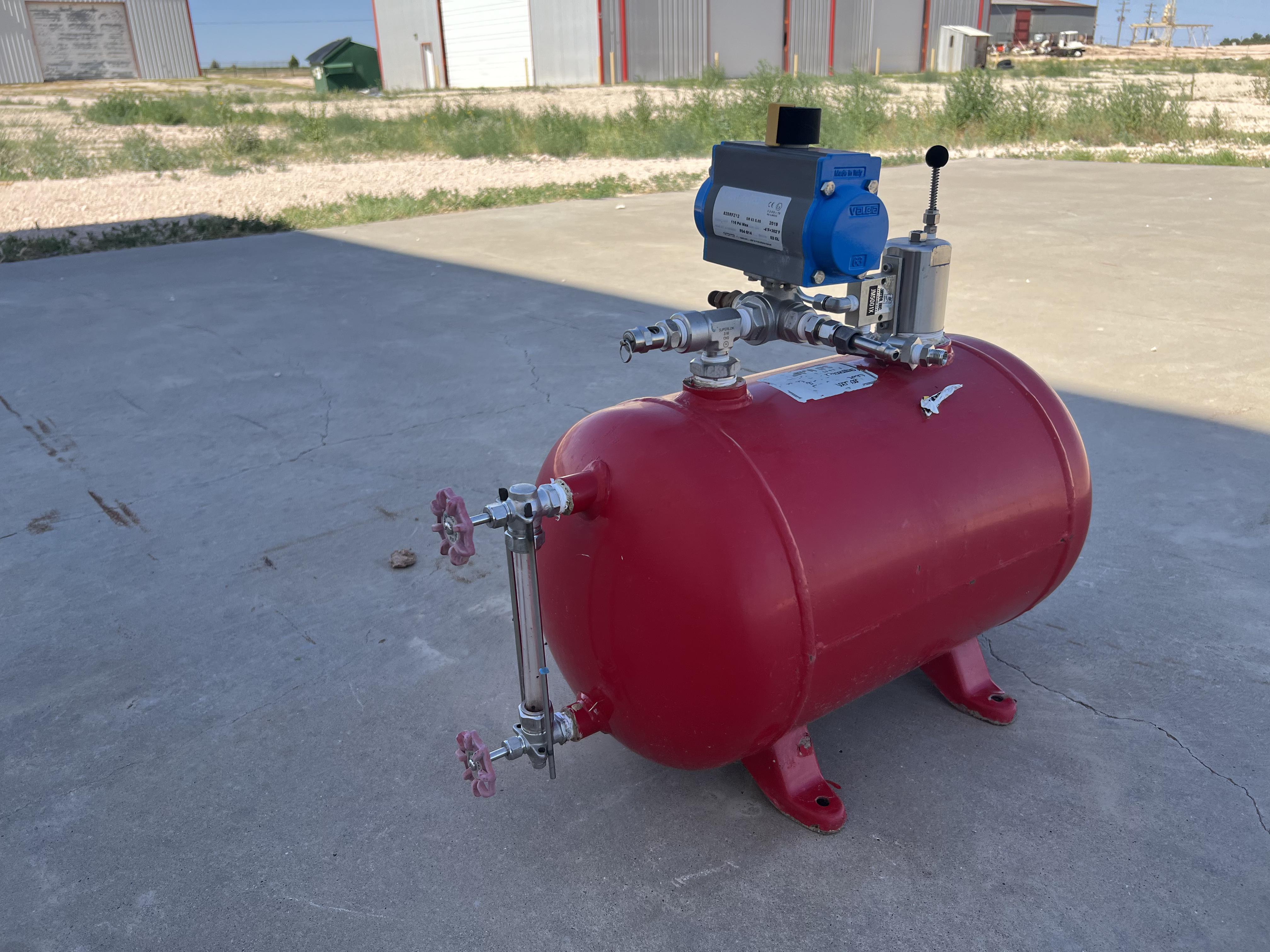 Used Blowcase, Horizontal, 8.9 gal, 200#